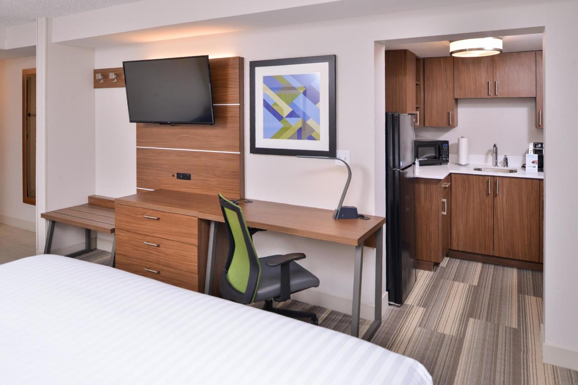 Holiday Inn Express & Suites Indianapolis Dtn-Conv Ctr Area by IHG photo 24