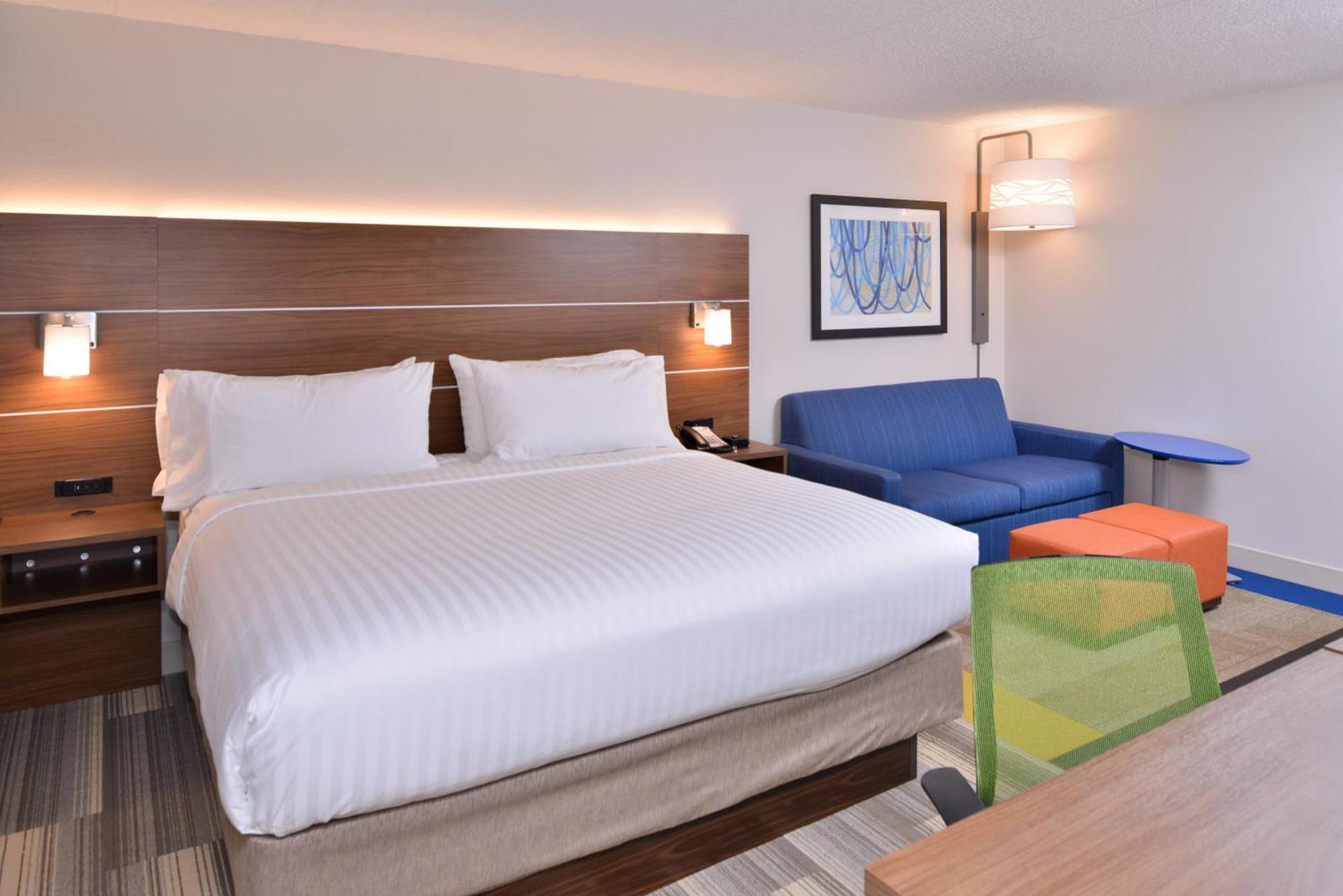 Holiday Inn Express & Suites Indianapolis Dtn-Conv Ctr Area by IHG photo 17