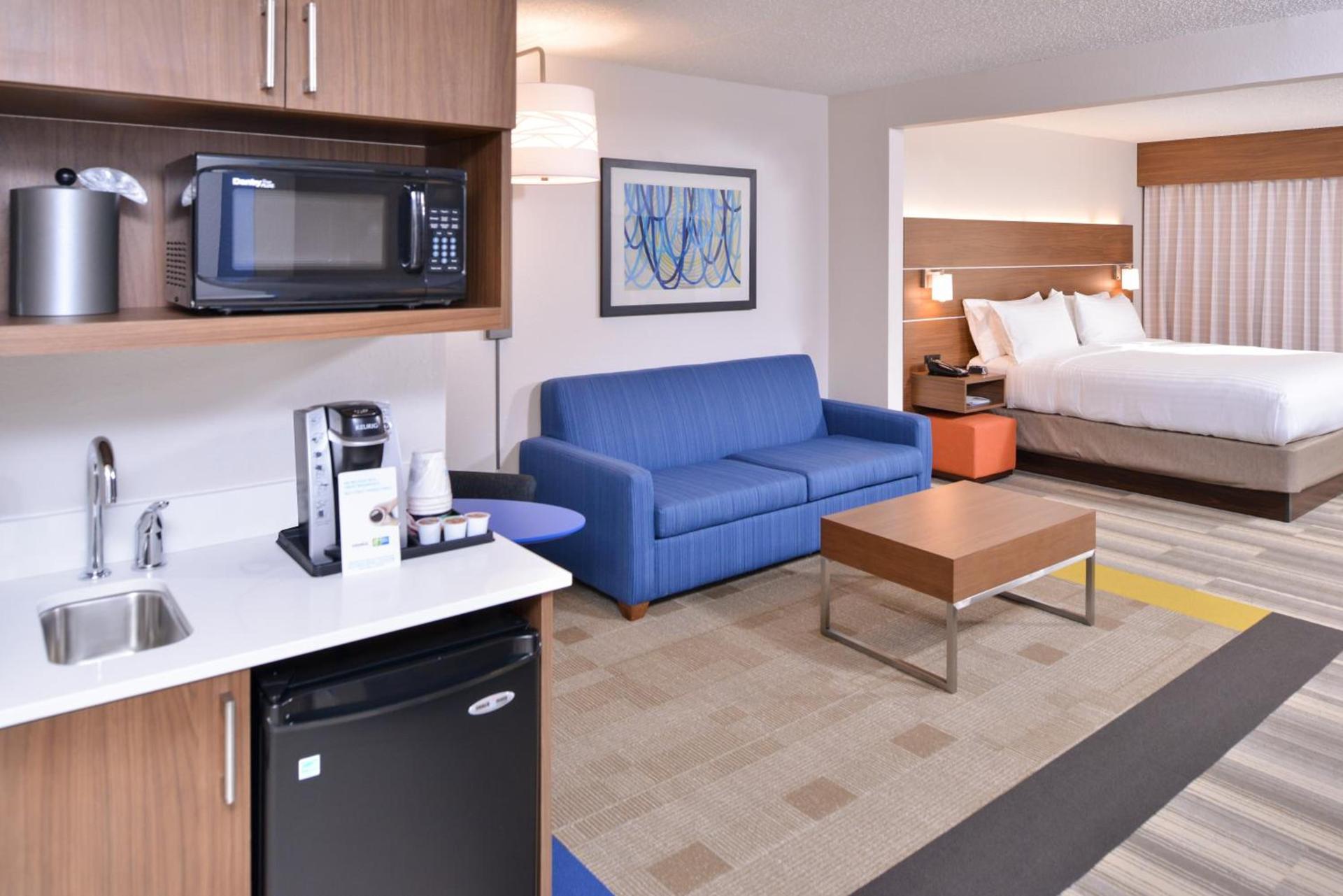 Holiday Inn Express & Suites Indianapolis Dtn-Conv Ctr Area by IHG photo 39