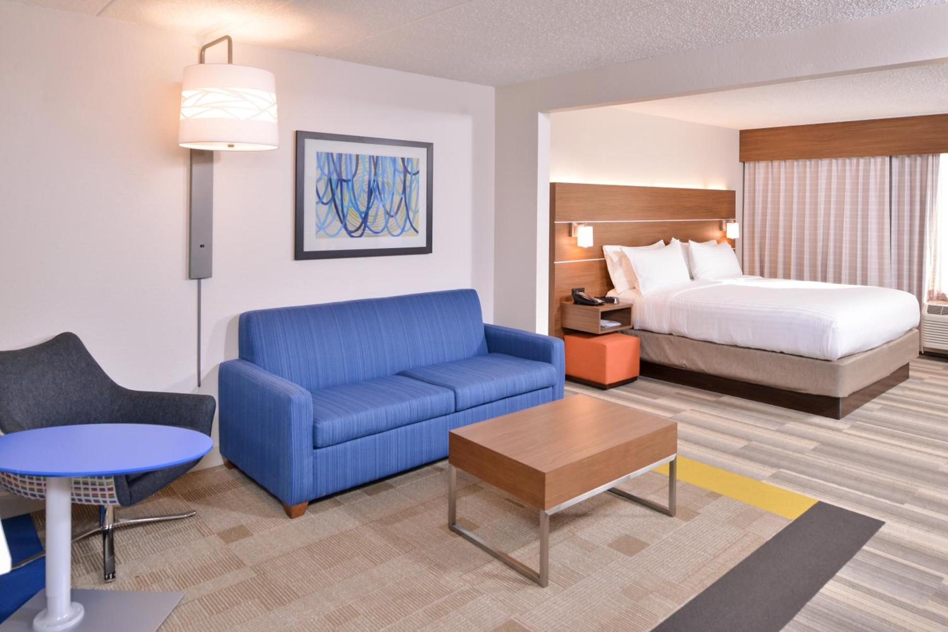 Holiday Inn Express & Suites Indianapolis Dtn-Conv Ctr Area by IHG photo 32