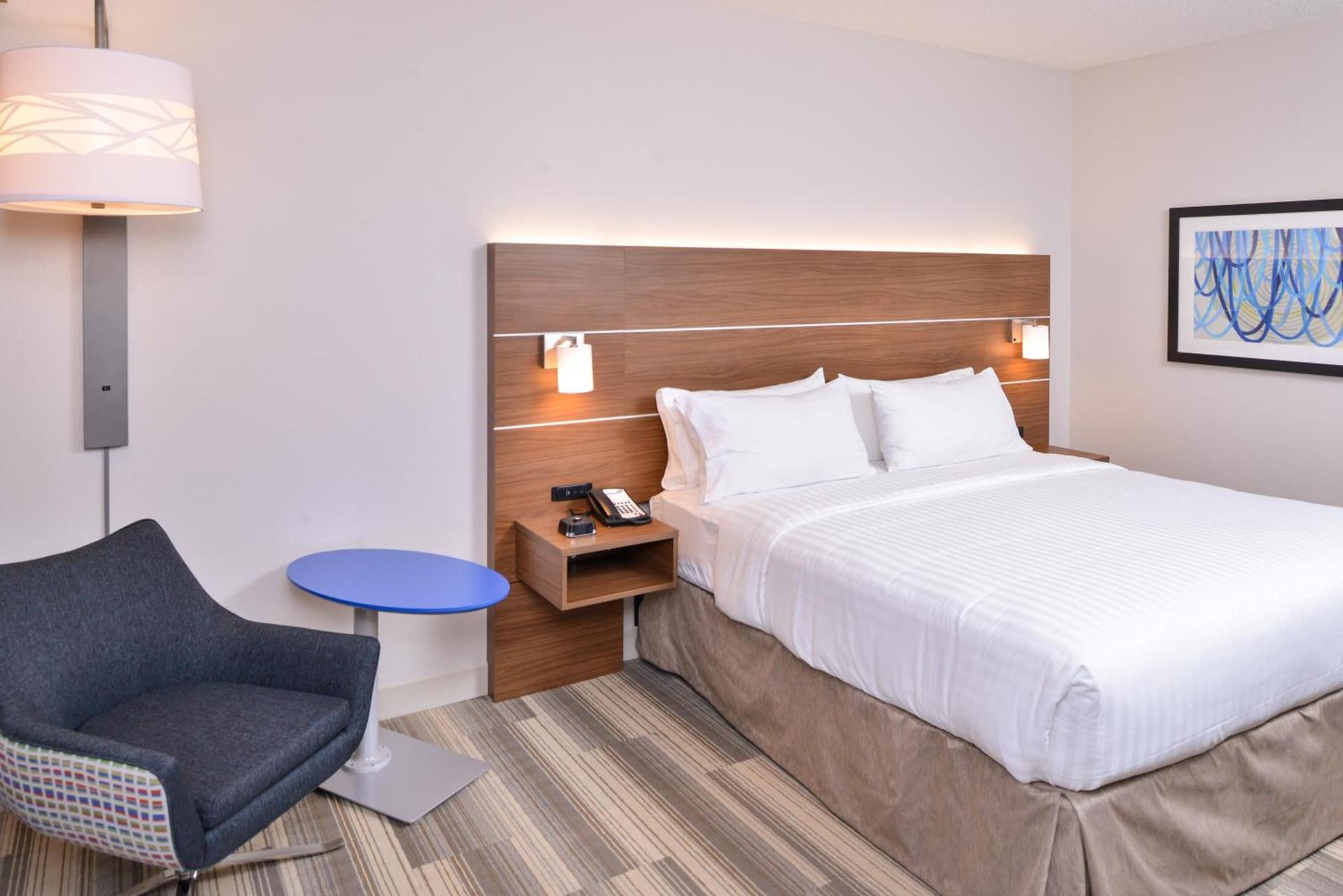 Holiday Inn Express & Suites Indianapolis Dtn-Conv Ctr Area by IHG photo 34