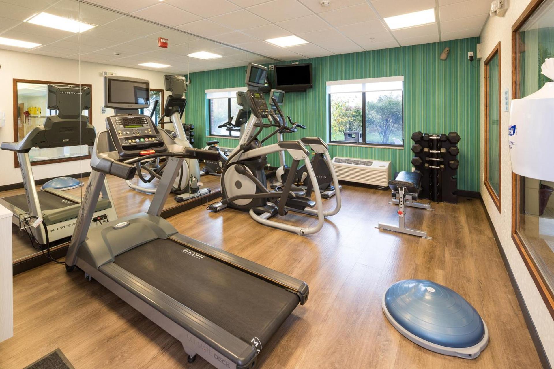 Holiday Inn Express Hotel & Suites Grand Blanc by IHG photo 5