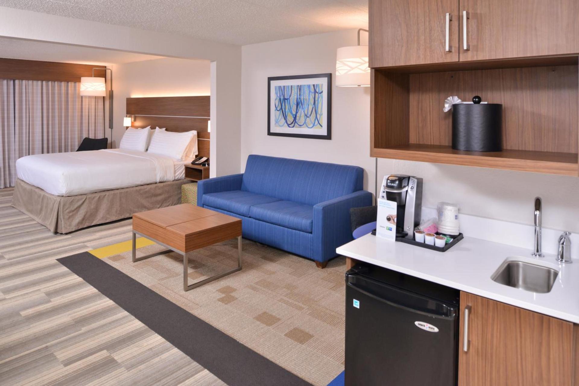 Holiday Inn Express & Suites Indianapolis Dtn-Conv Ctr Area by IHG photo 40