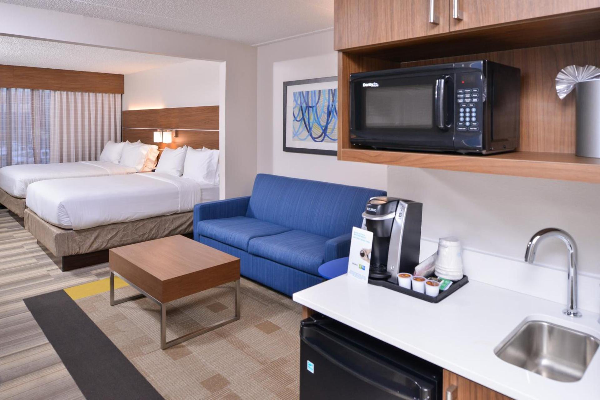 Holiday Inn Express & Suites Indianapolis Dtn-Conv Ctr Area by IHG photo 52