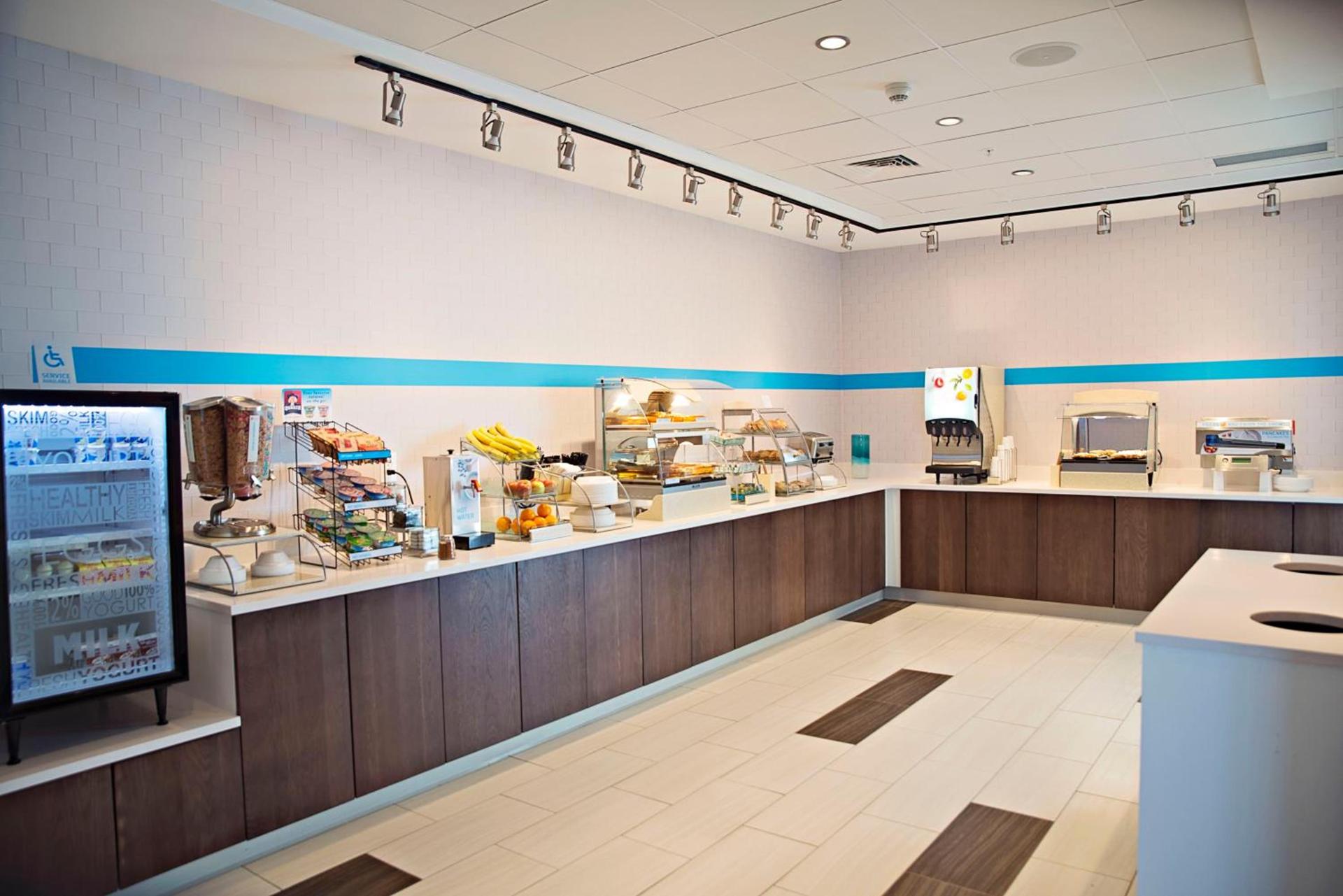 Holiday Inn Express & Suites - Rantoul by IHG photo 23