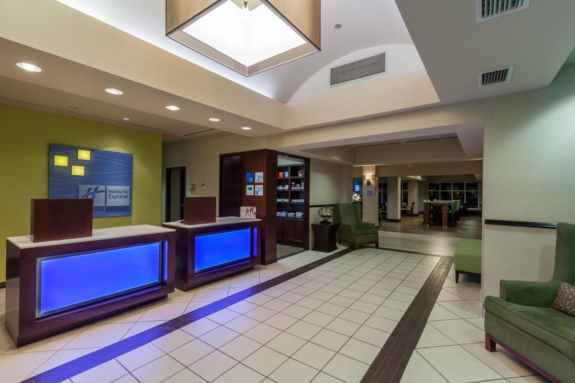 Holiday Inn Express Hotel & Suites Eagle Pass by IHG photo 8
