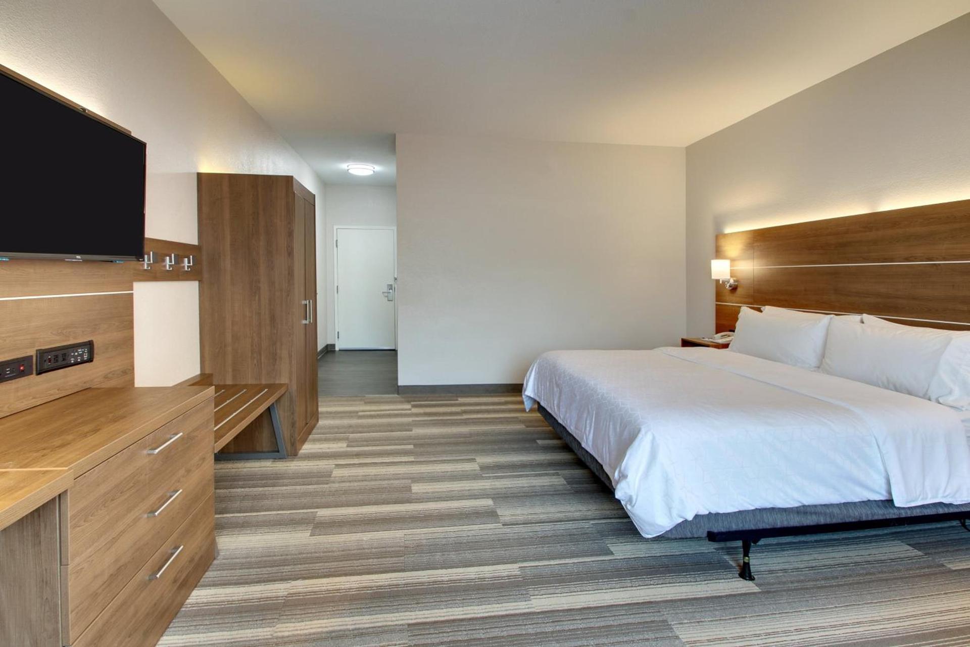 Holiday Inn Express & Suites Laurel by IHG photo 28