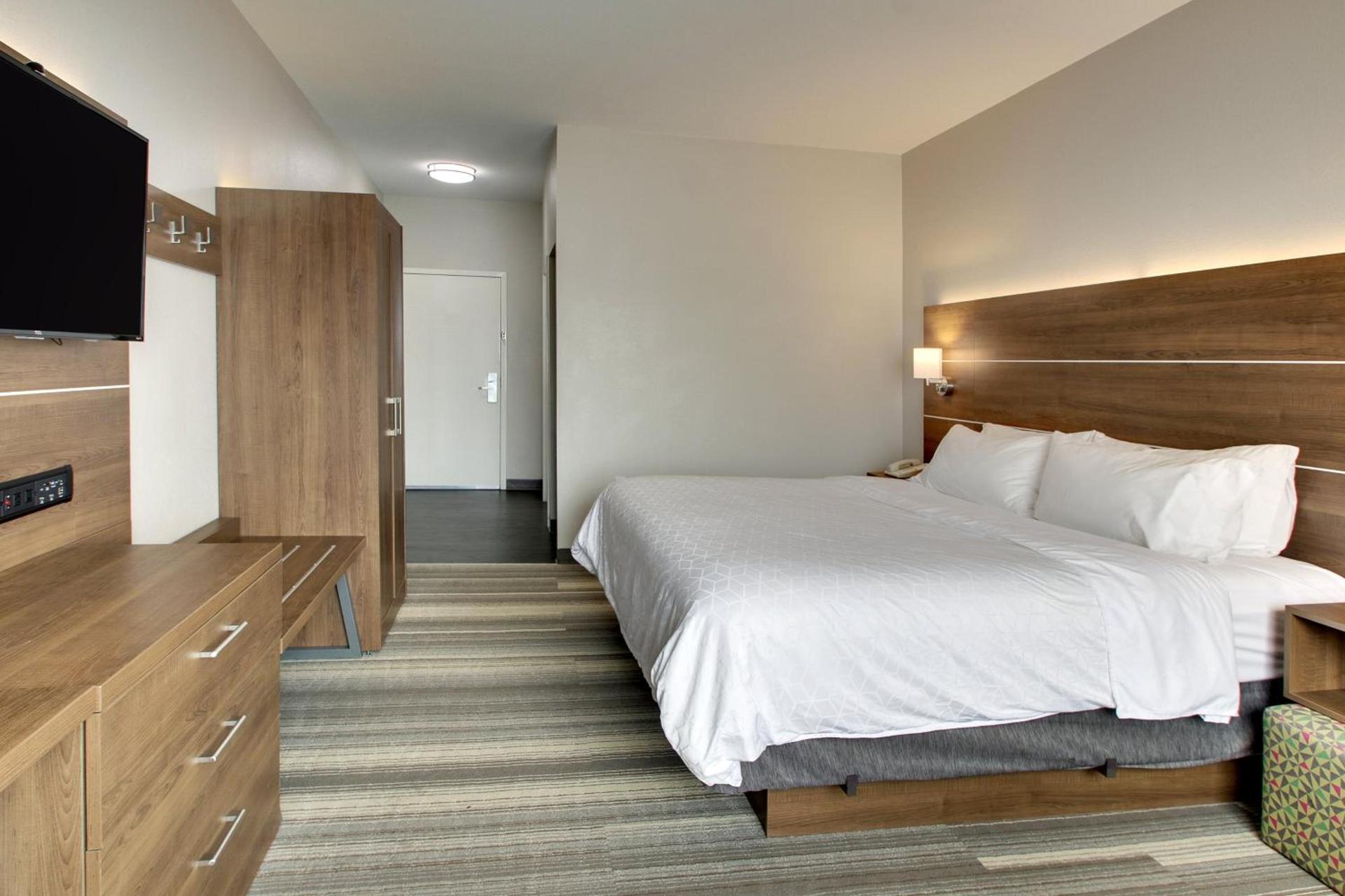 Holiday Inn Express & Suites Laurel by IHG photo 31