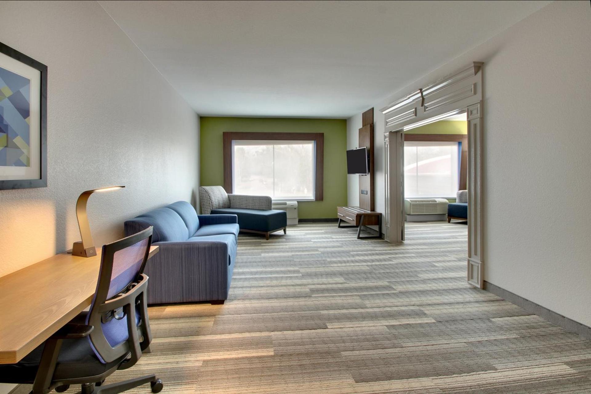 Holiday Inn Express & Suites Laurel by IHG photo 15