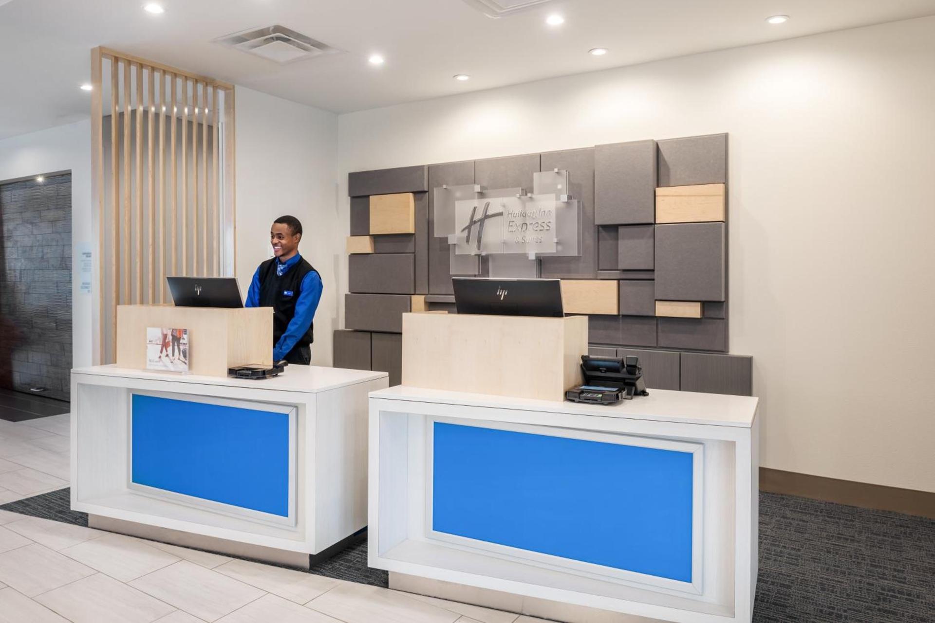 Holiday Inn Express & Suites St. Louis - Chesterfield by IHG photo 10