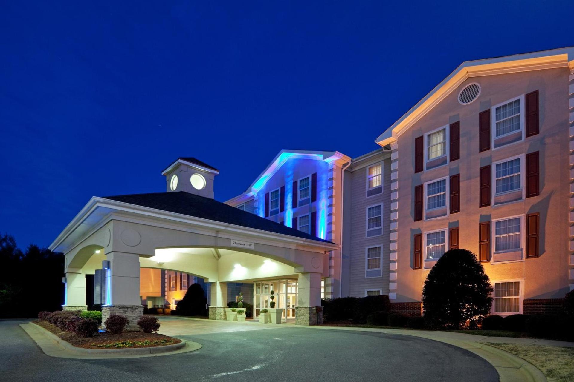Holiday Inn Express Hotel & Suites Conover - Hickory Area by IHG photo 9