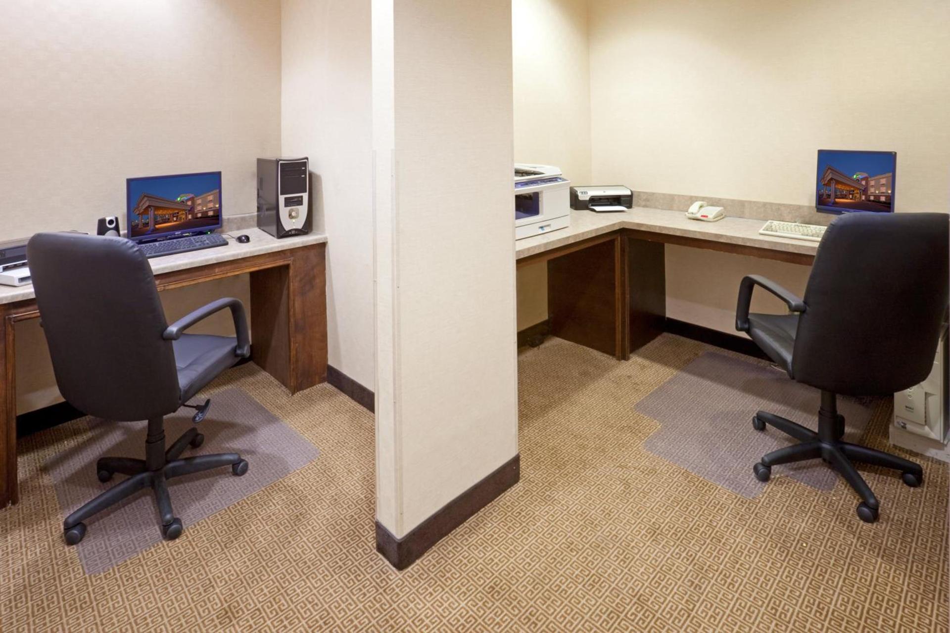 Holiday Inn Express Hotel & Suites Eagle Pass by IHG photo 15