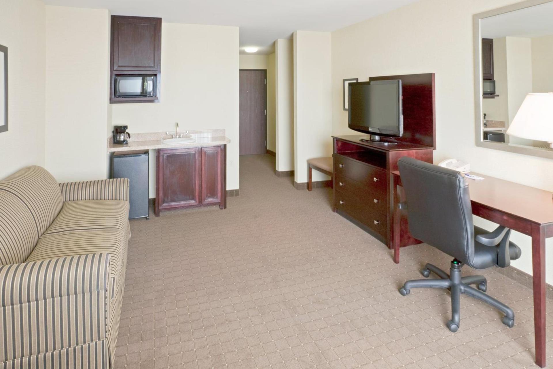 Holiday Inn Express Hotel & Suites Eagle Pass by IHG photo 23