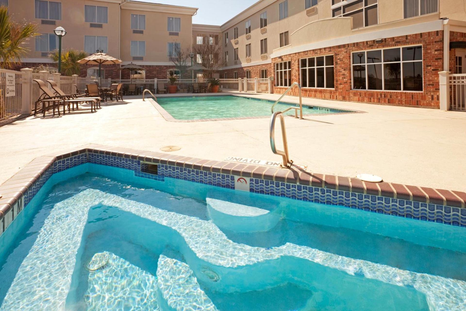 Holiday Inn Express Hotel & Suites Eagle Pass by IHG photo 39