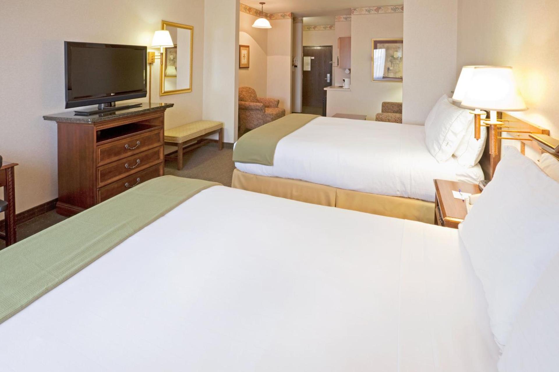 Holiday Inn Express Hotel & Suites Eagle Pass by IHG photo 16