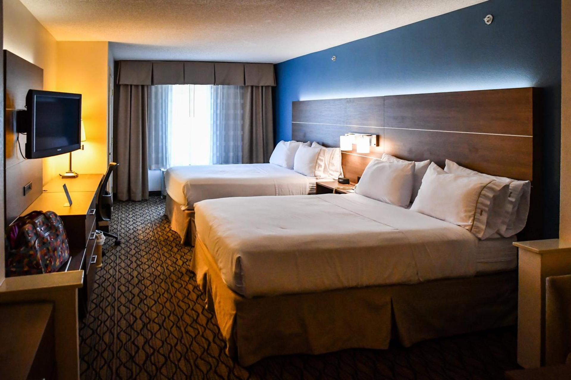 Holiday Inn Express Hotel & Suites - Concord by IHG photo 35