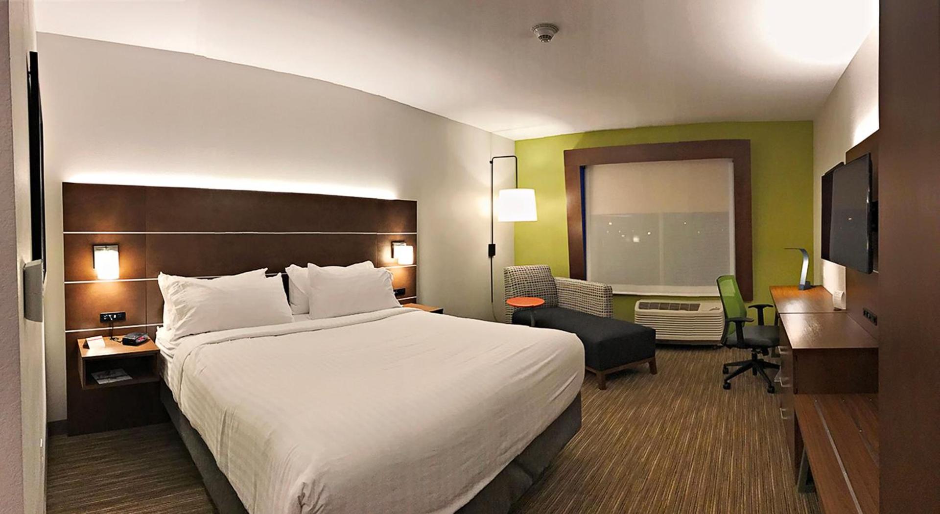 Holiday Inn Express & Suites - Sterling by IHG photo 31