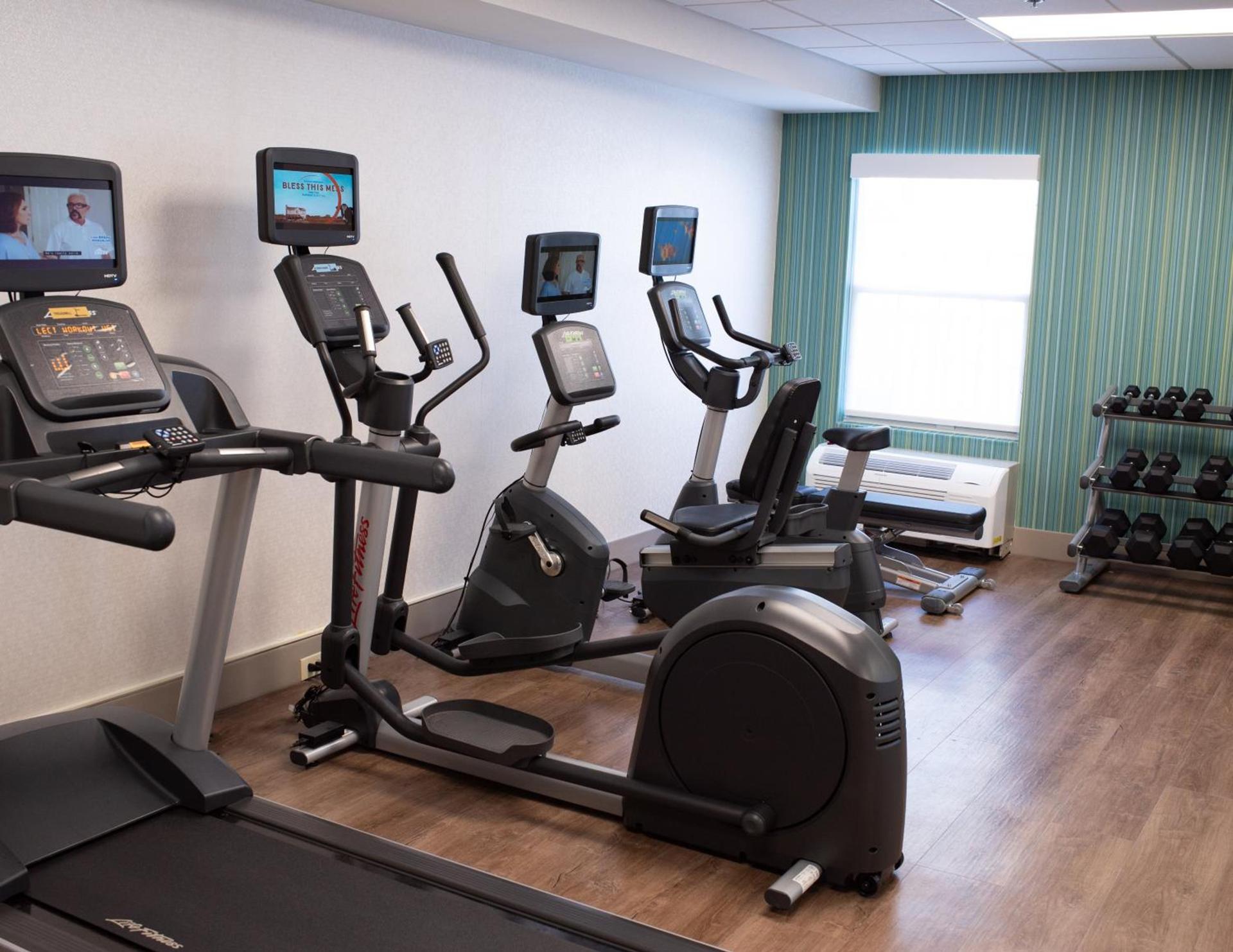 Holiday Inn Express Hotel & Suites Conover - Hickory Area by IHG photo 2