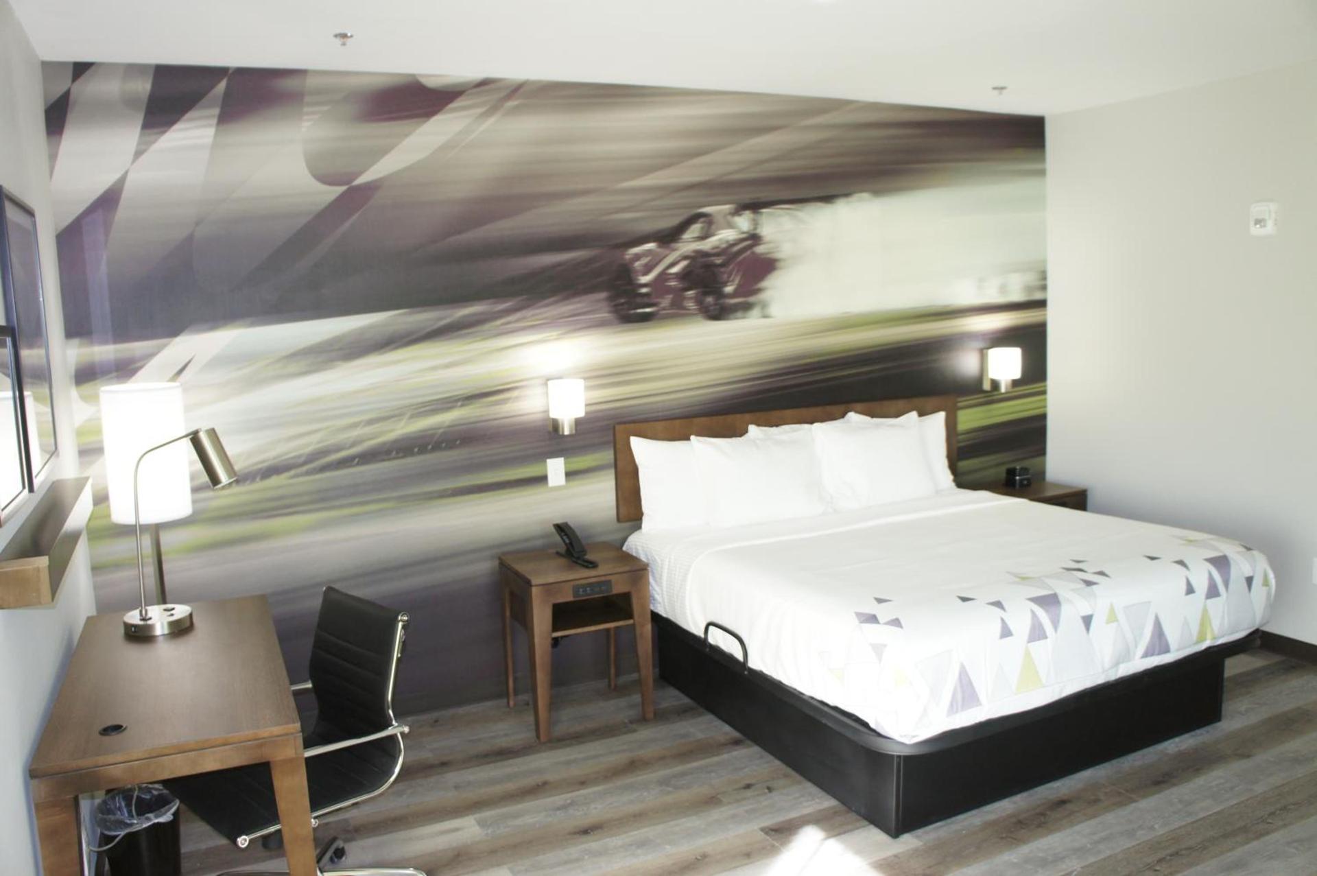 La Quinta Inn & Suites by Wyndham Braselton photo 35