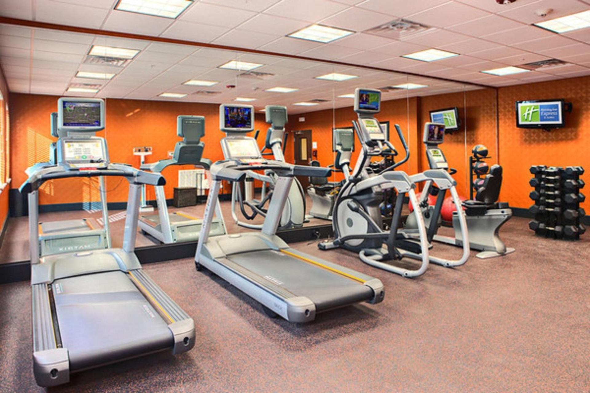 Holiday Inn Express & Suites Cotulla by IHG photo 2