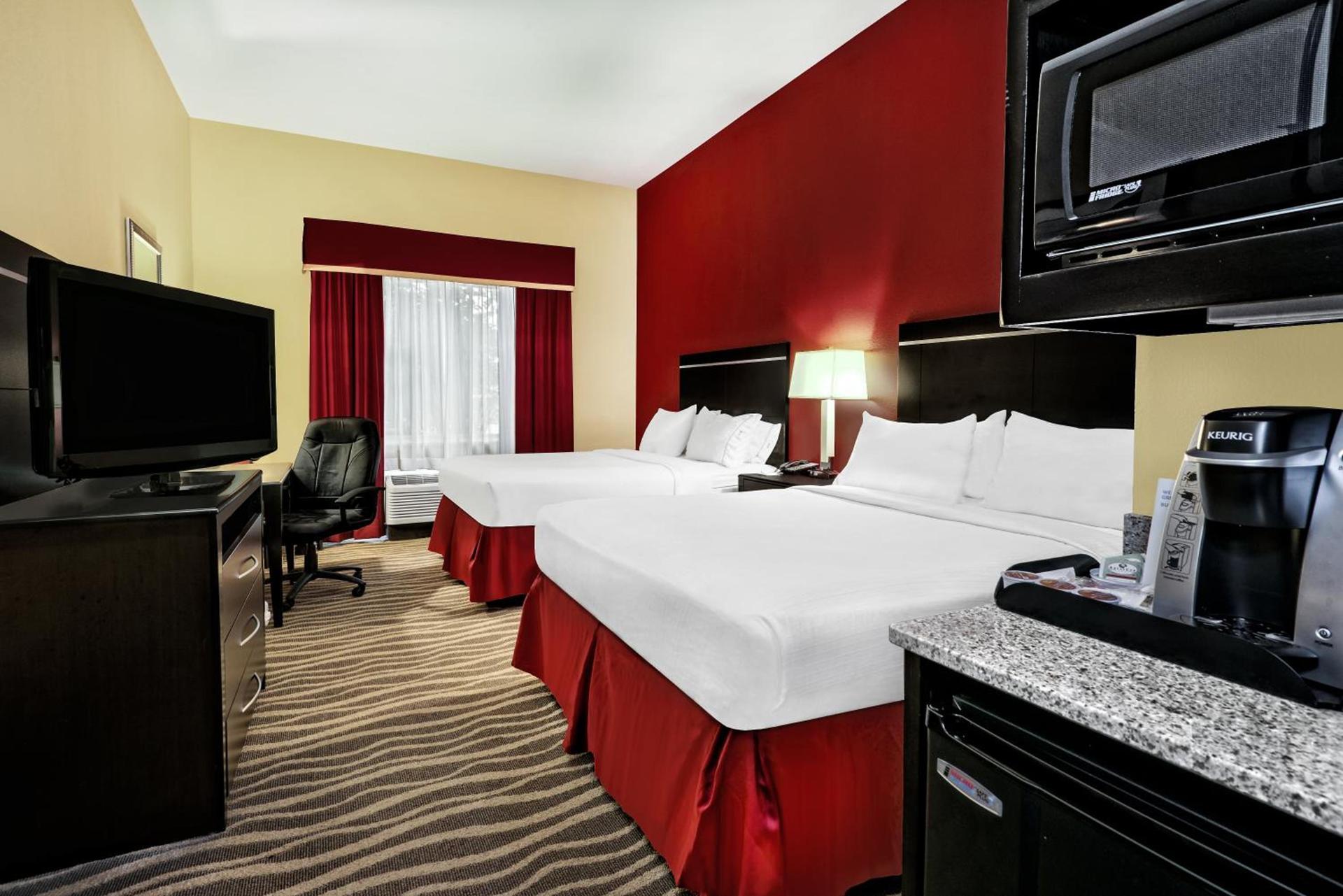 Holiday Inn Express & Suites Cotulla by IHG photo 41