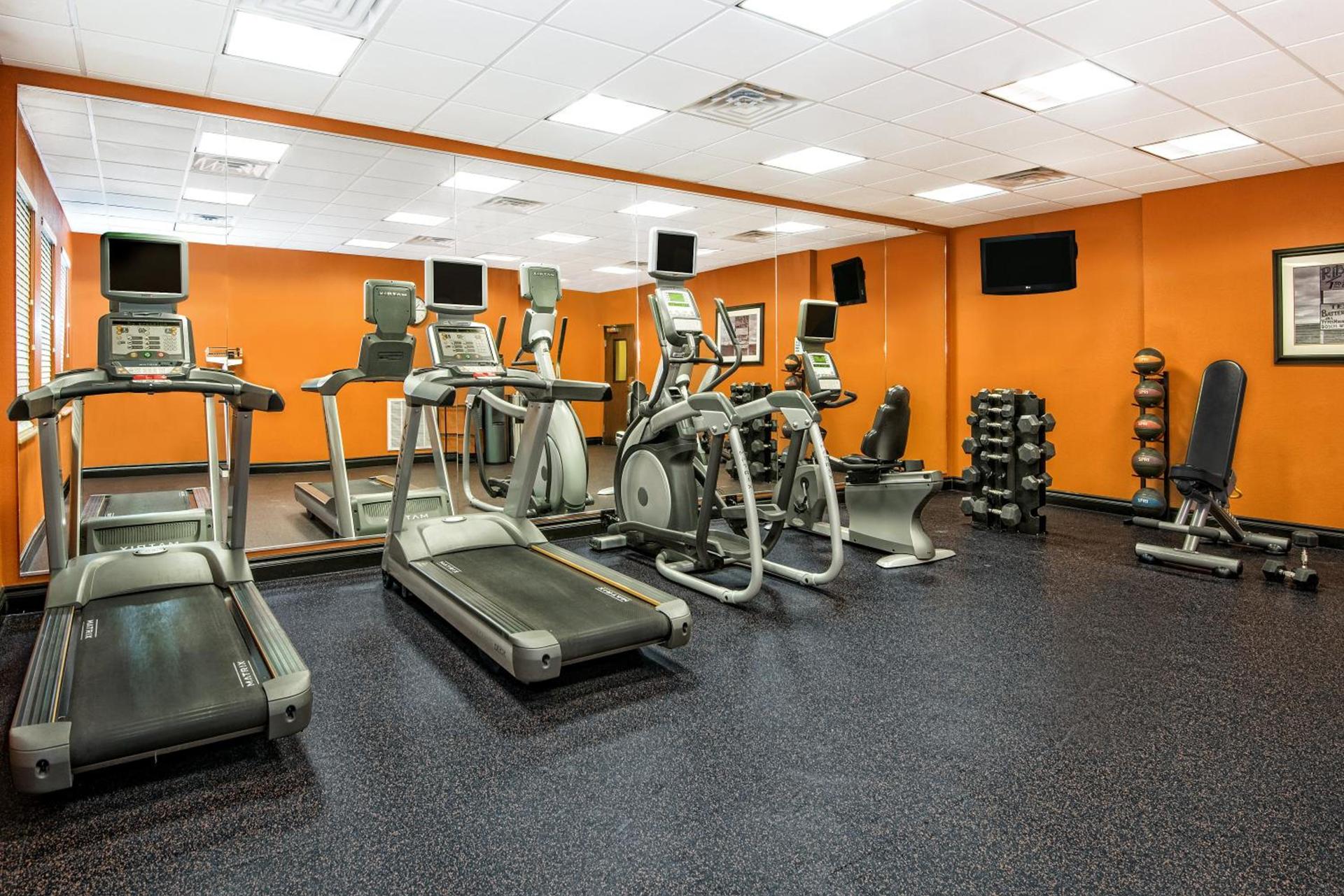Holiday Inn Express & Suites Cotulla by IHG photo 6