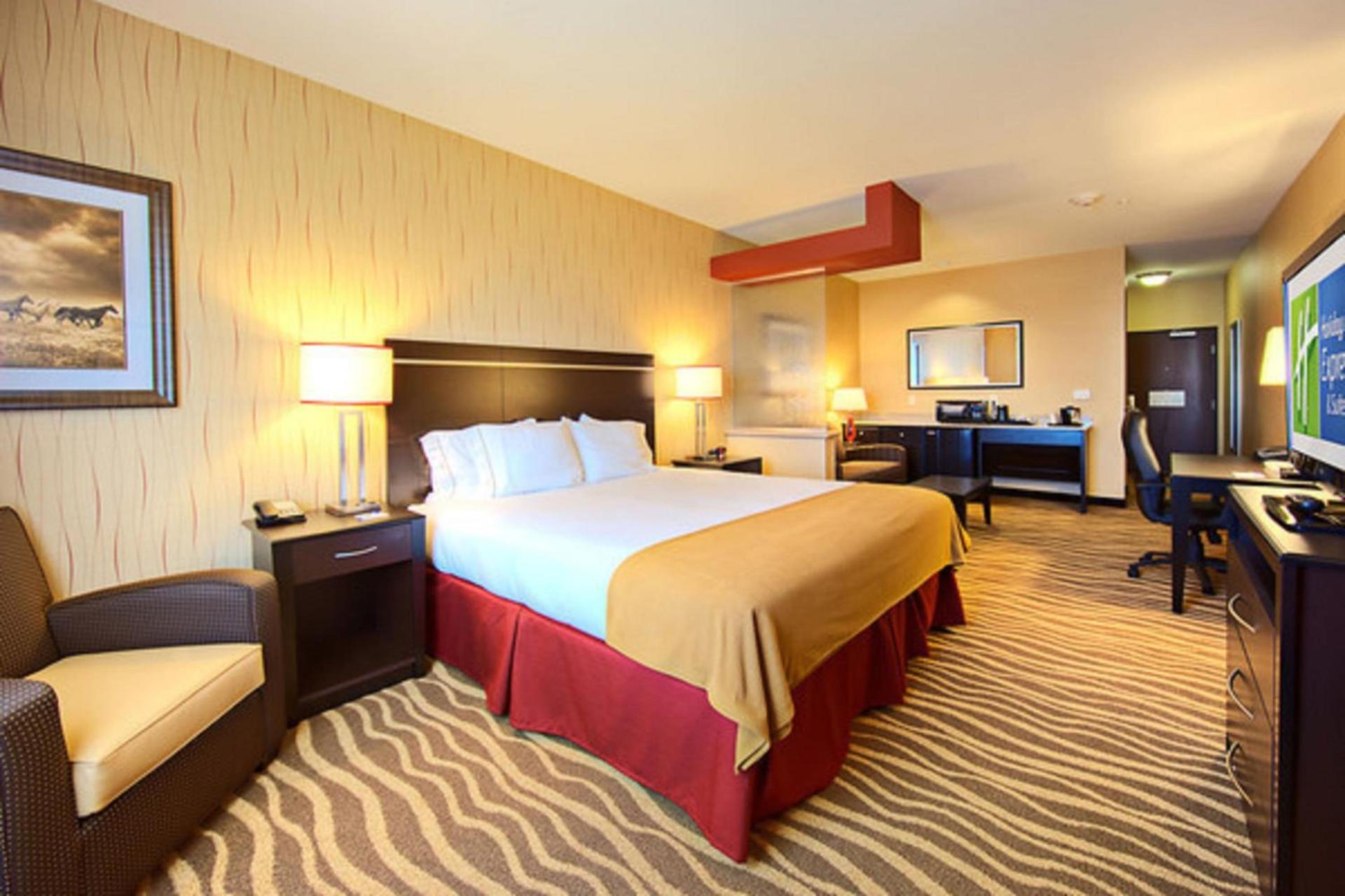 Holiday Inn Express & Suites Cotulla by IHG photo 34