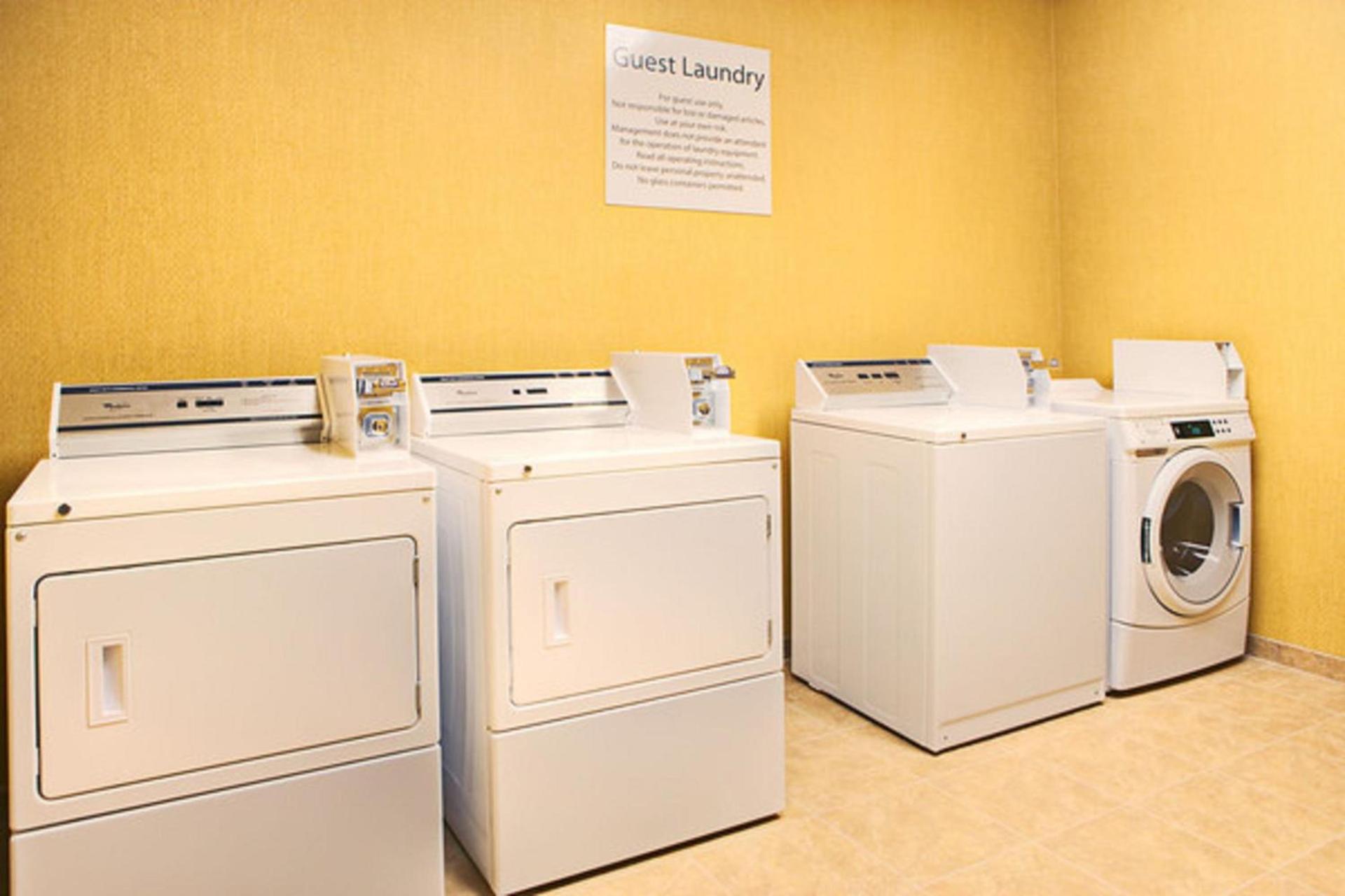 Holiday Inn Express & Suites Cotulla by IHG photo 11