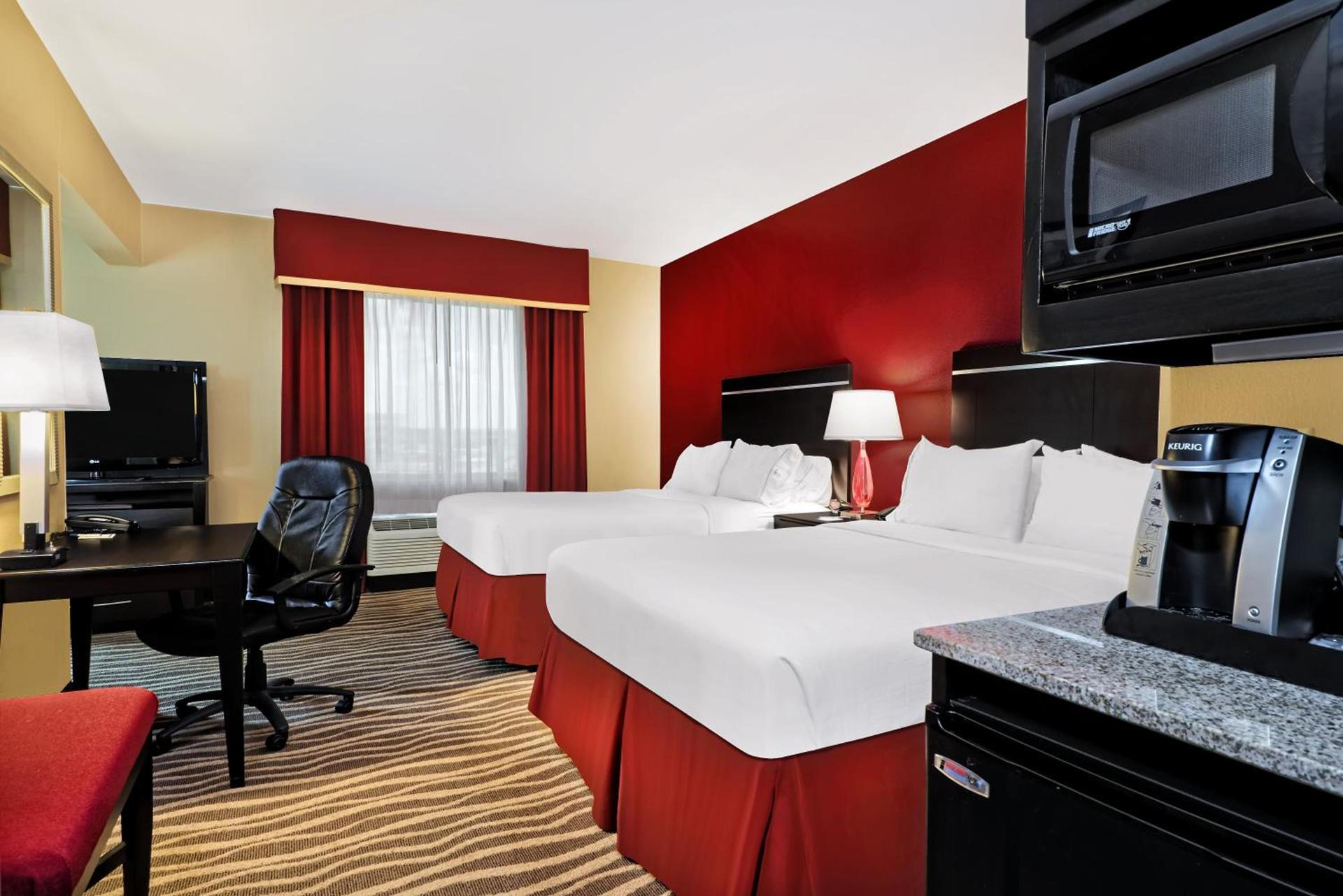 Holiday Inn Express & Suites Cotulla by IHG photo 36