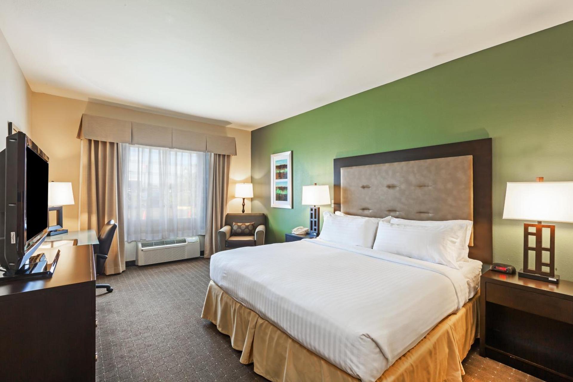 Holiday Inn Express Hotel & Suites Eagle Pass by IHG photo 44