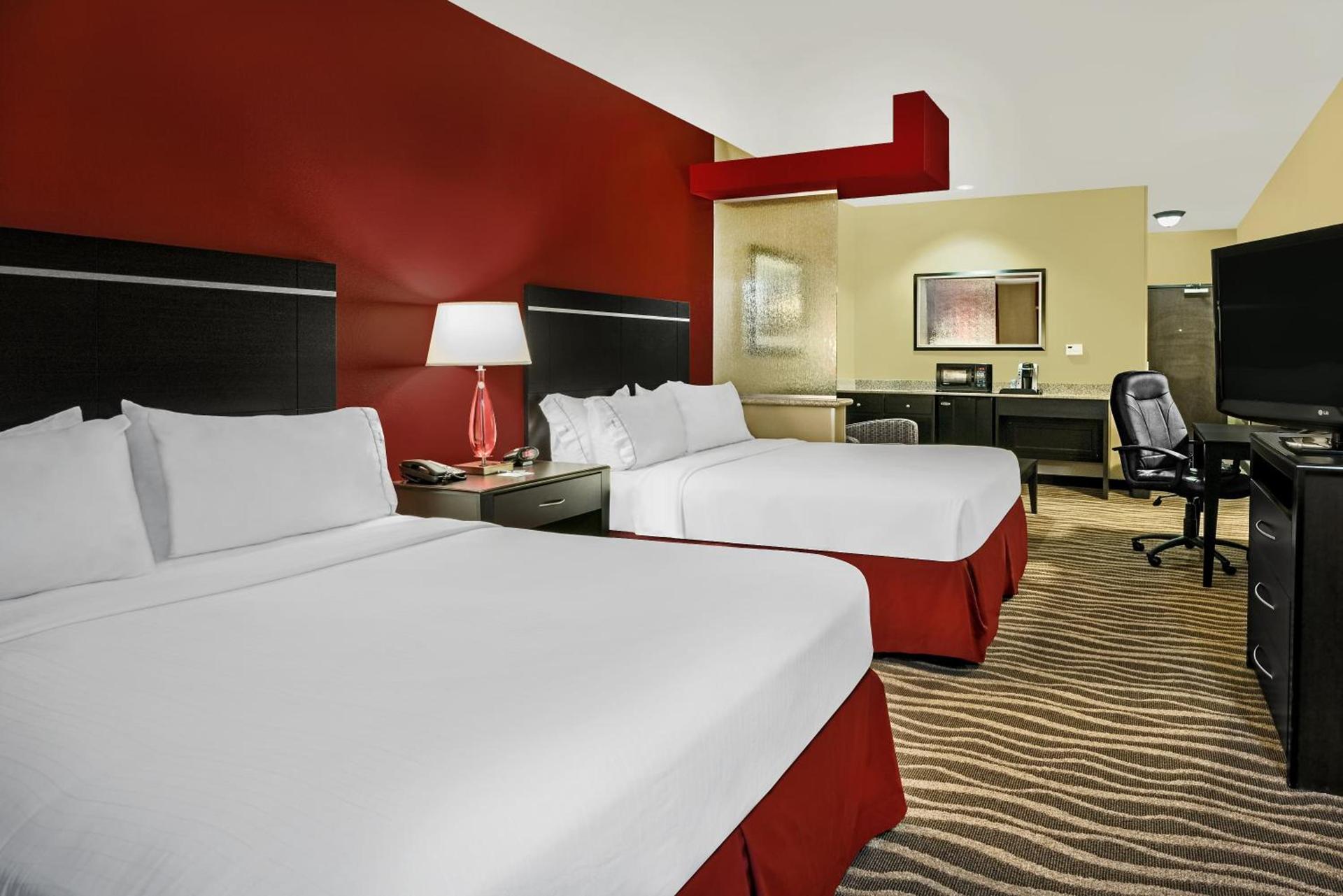 Holiday Inn Express & Suites Cotulla by IHG photo 35