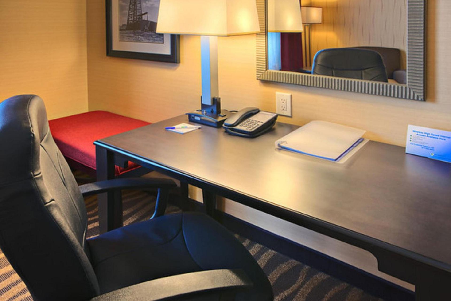 Holiday Inn Express & Suites Cotulla by IHG photo 42