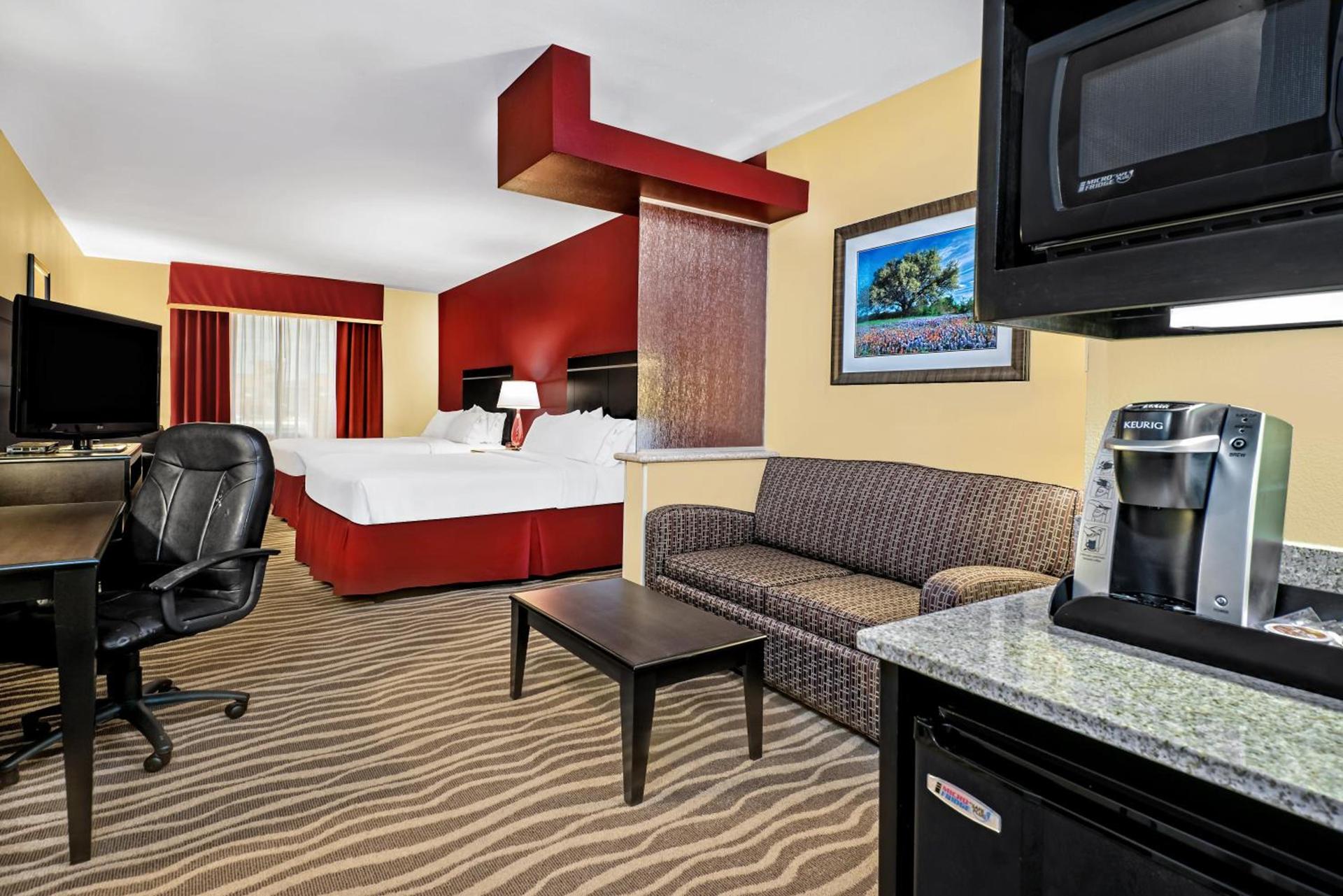 Holiday Inn Express & Suites Cotulla by IHG photo 37