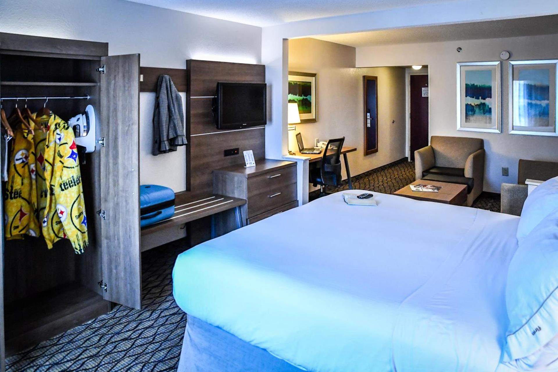 Holiday Inn Express Hotel & Suites - Concord by IHG photo 37