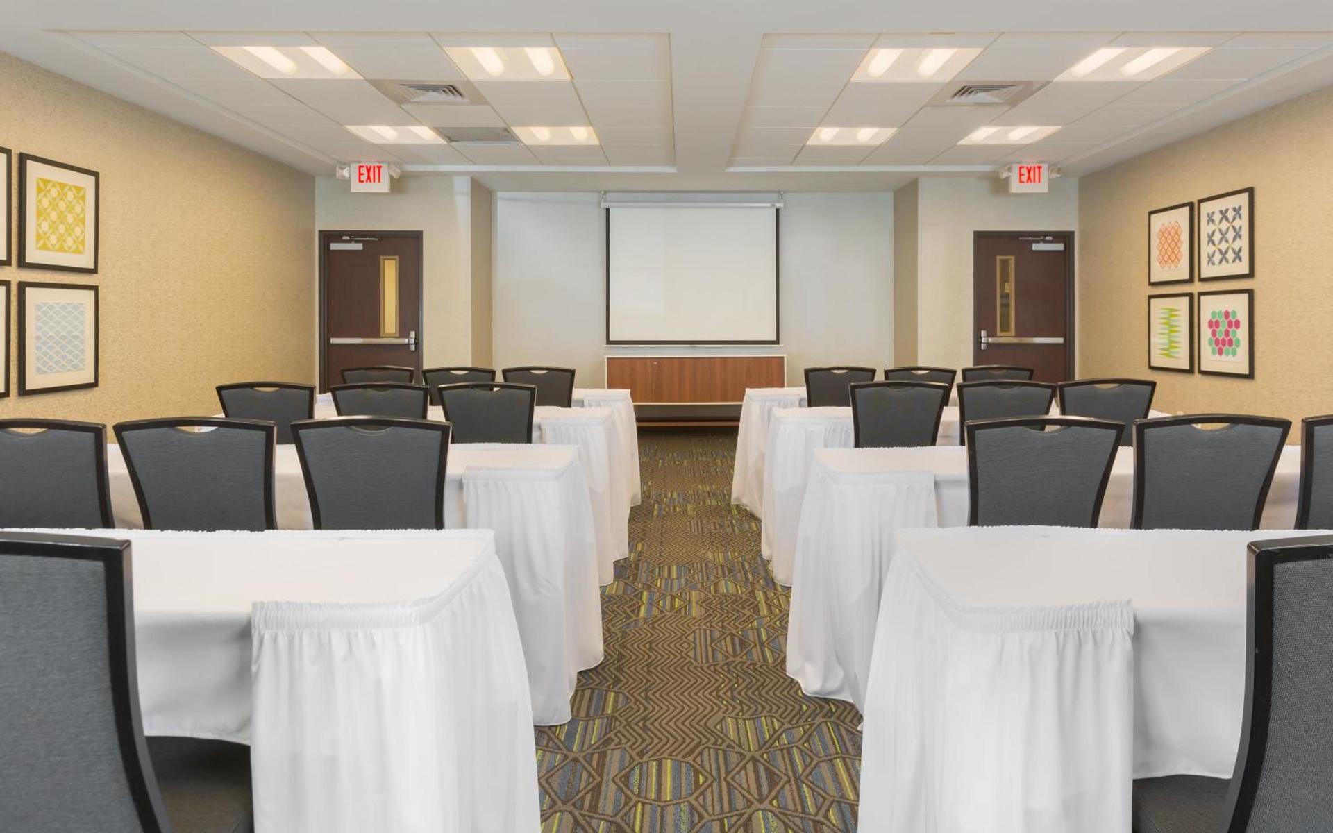 Holiday Inn Express Hotel & Suites Eugene Downtown - University by IHG photo 51