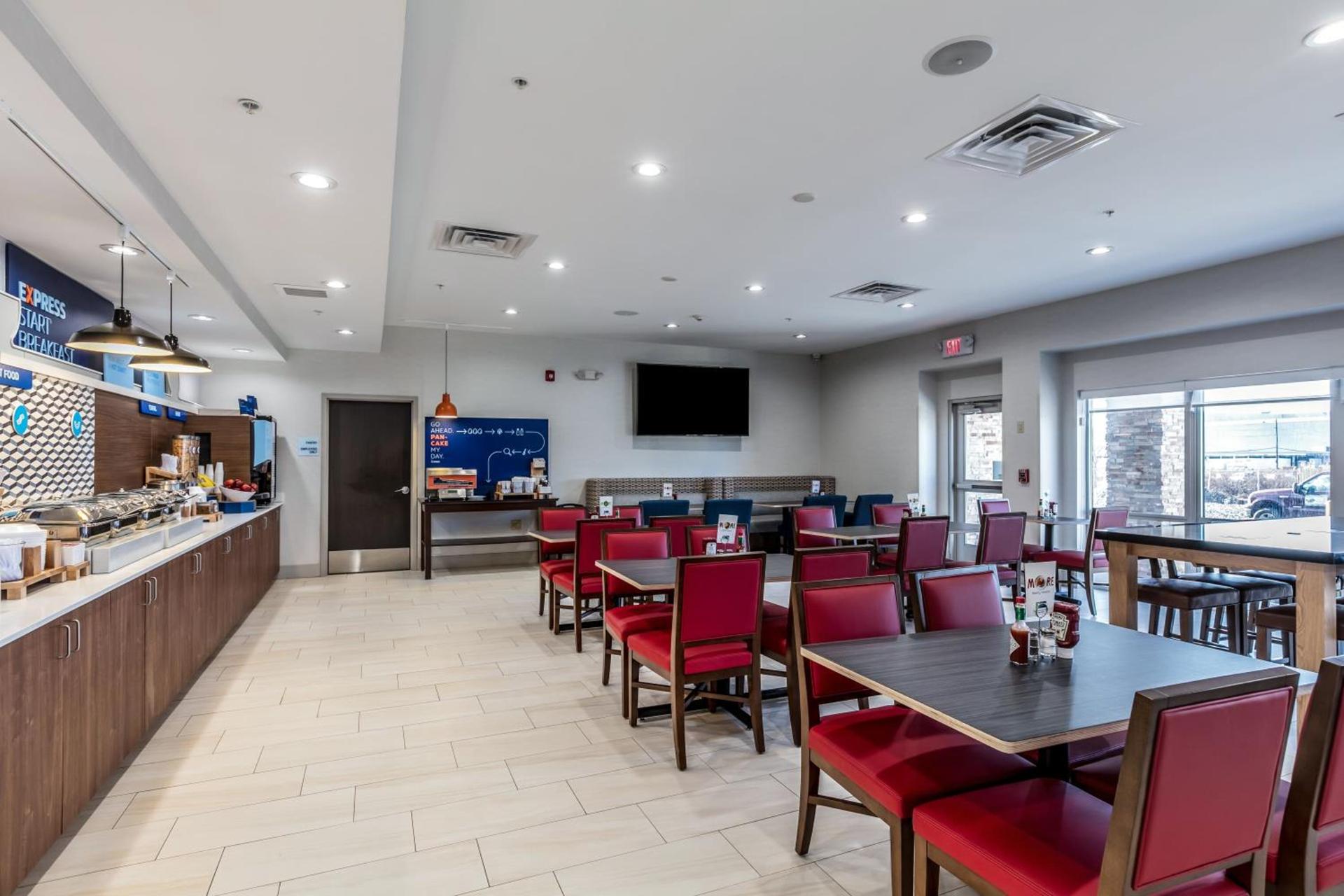 Holiday Inn Express & Suites Jersey City North - Hoboken by IHG photo 12