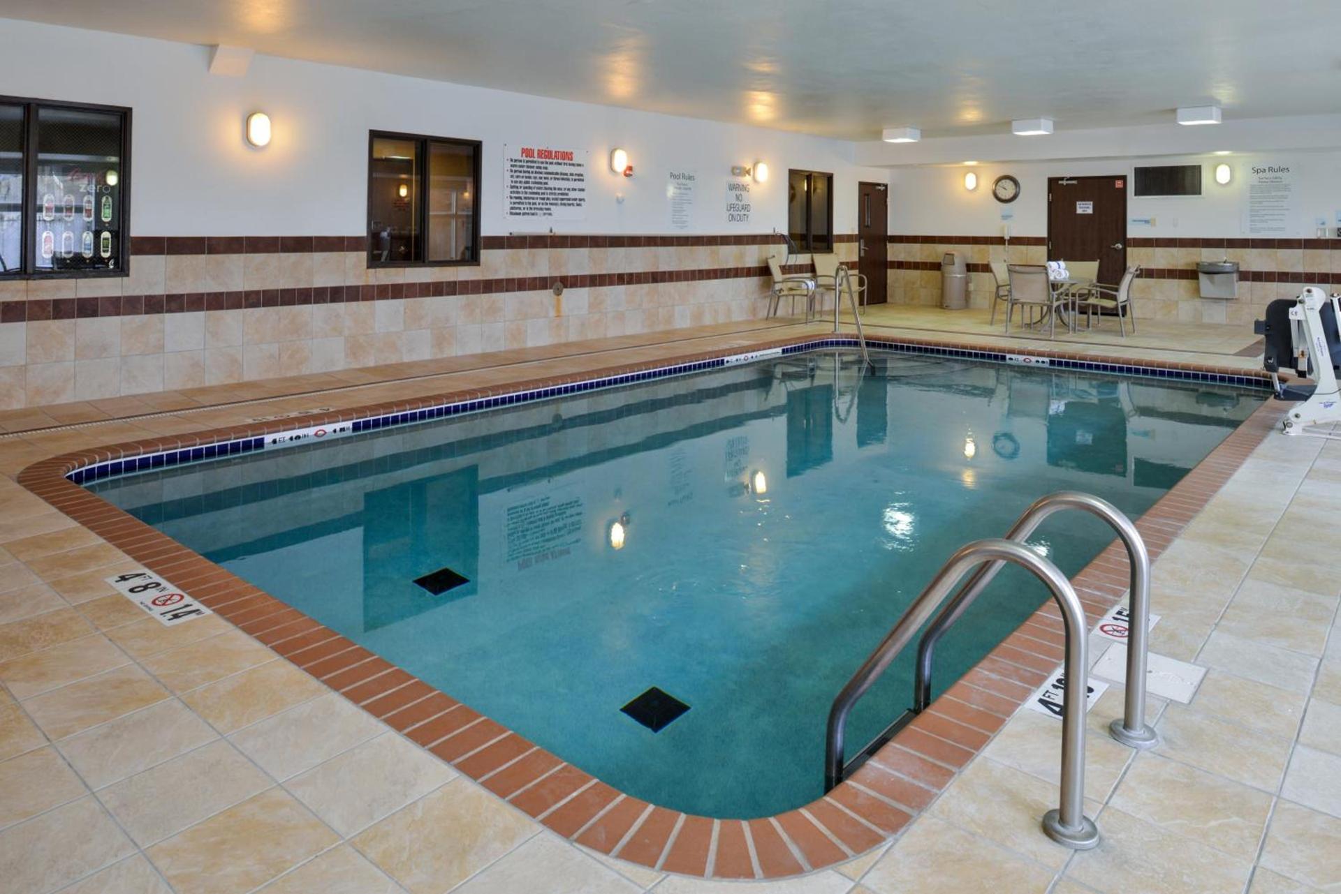 Holiday Inn Express Hotel & Suites Cherry Hills by IHG photo 29