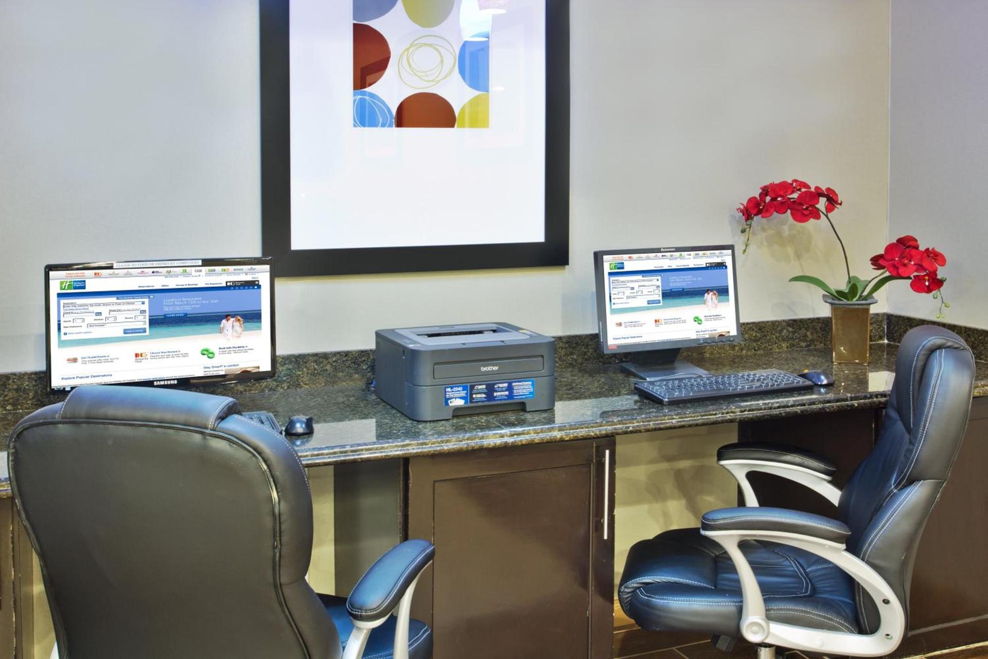 Holiday Inn Express Hotel & Suites Alvarado by IHG photo 11