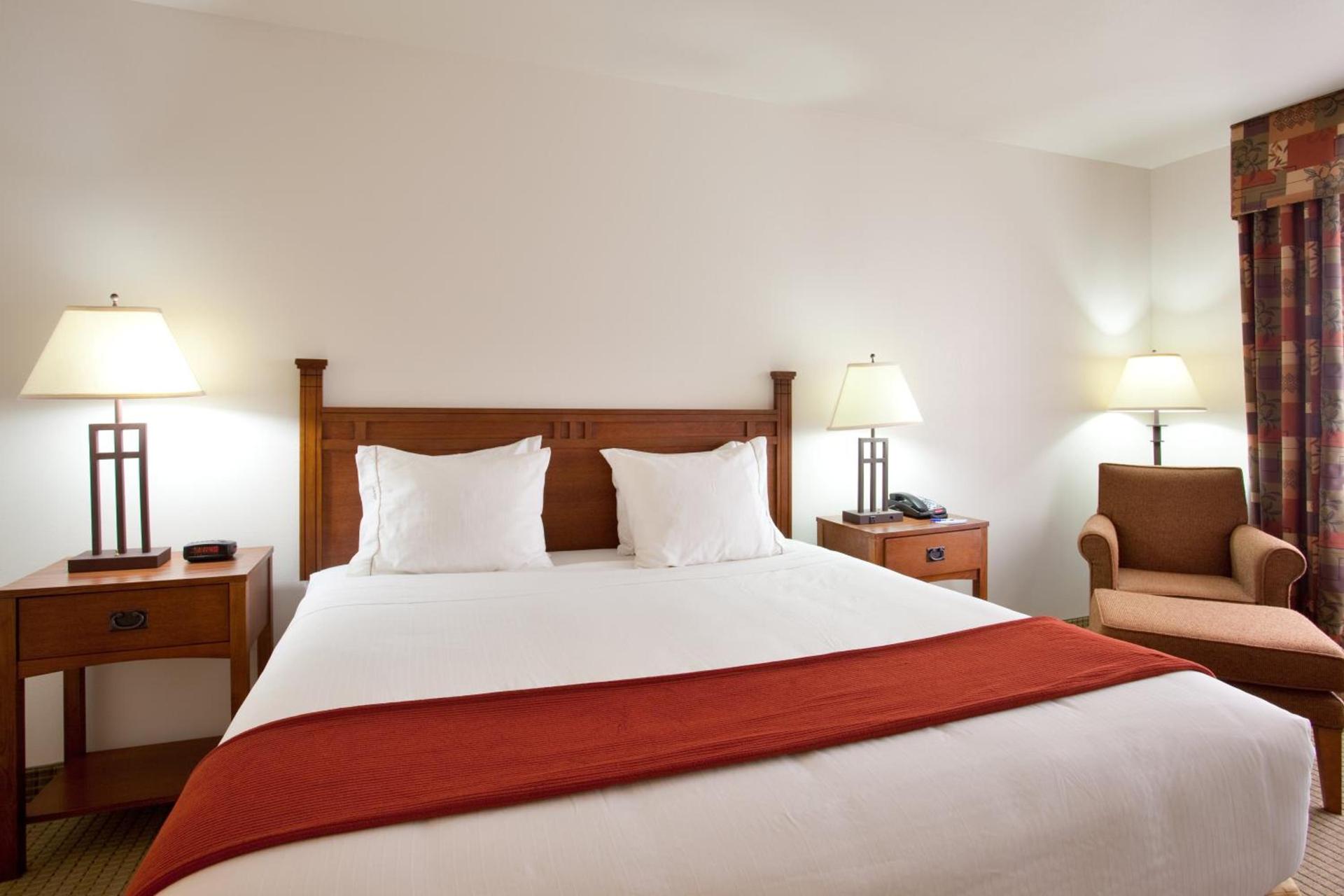 Holiday Inn Express Hotel & Suites Mattoon by IHG photo 29