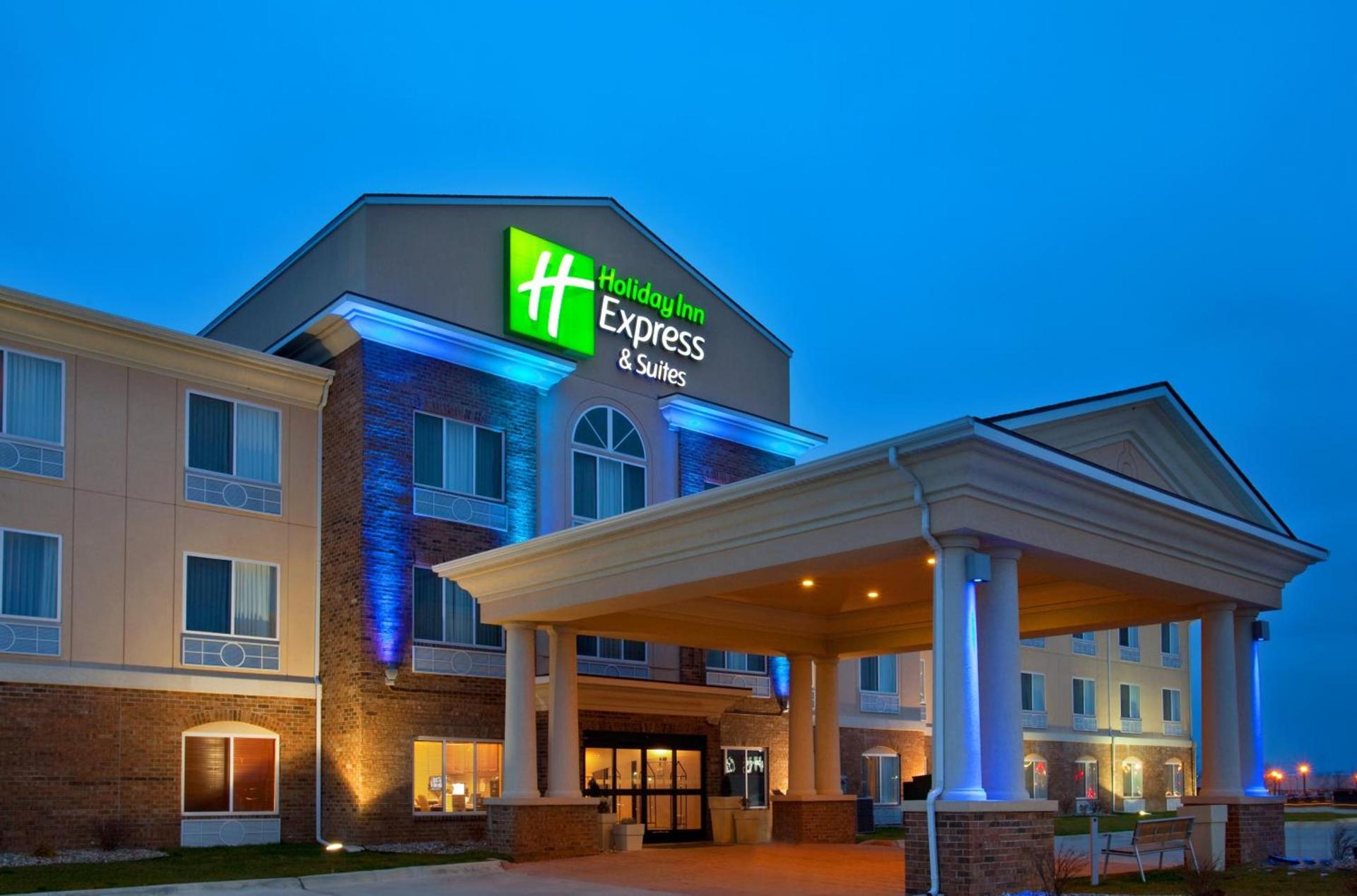 Holiday Inn Express Hotel & Suites Mattoon by IHG — hotel in Mattoon