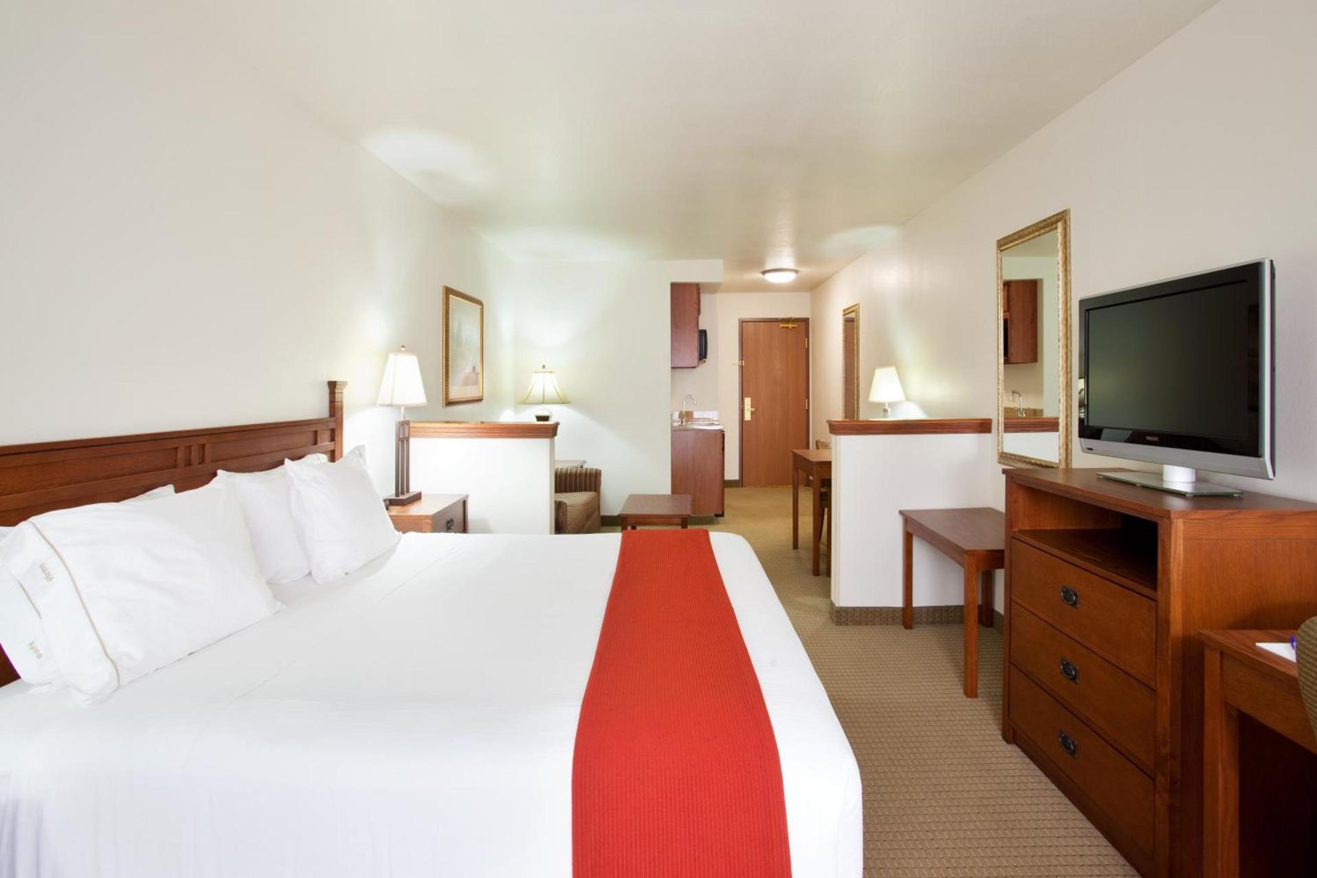 Holiday Inn Express Hotel & Suites Mattoon by IHG photo 26