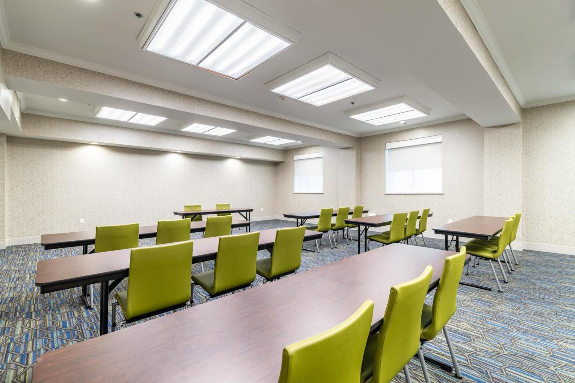 Holiday Inn Express & Suites Fort Worth - Fossil Creek by IHG photo 15