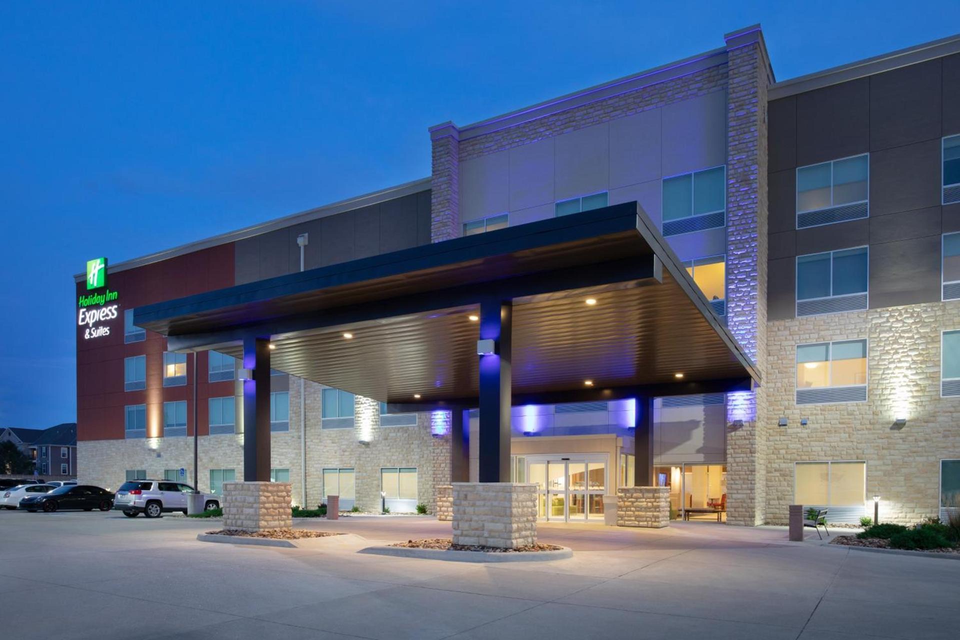 Holiday Inn Express & Suites Great Bend by IHG — hotel in Great Bend