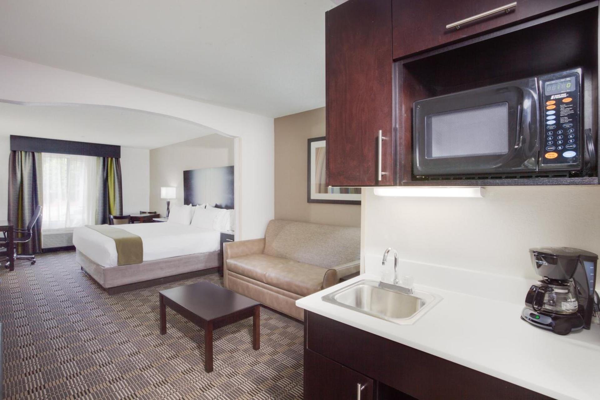 Holiday Inn Express Hotel & Suites Mebane by IHG photo 49