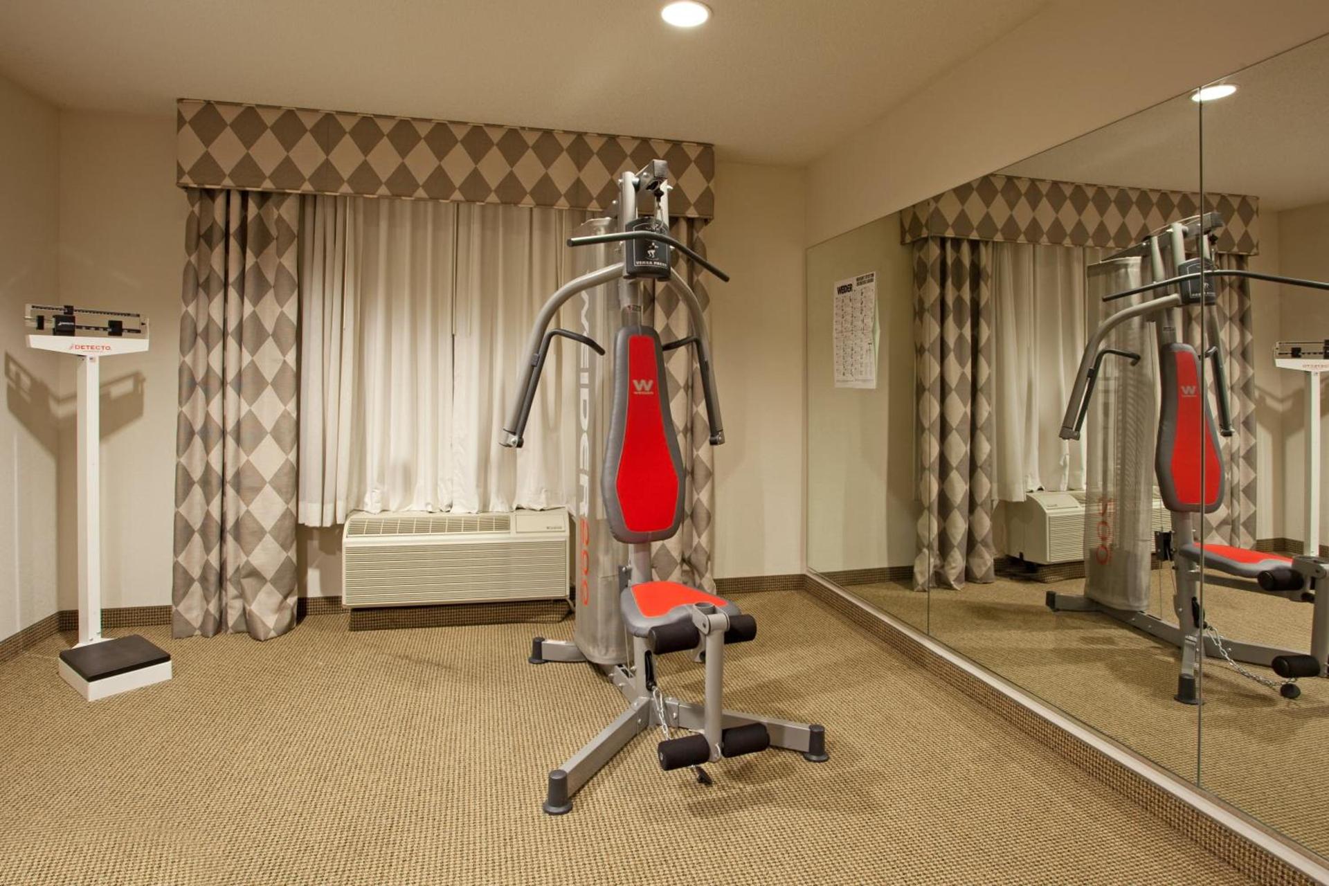 Holiday Inn Express Hotel & Suites Mebane by IHG photo 6
