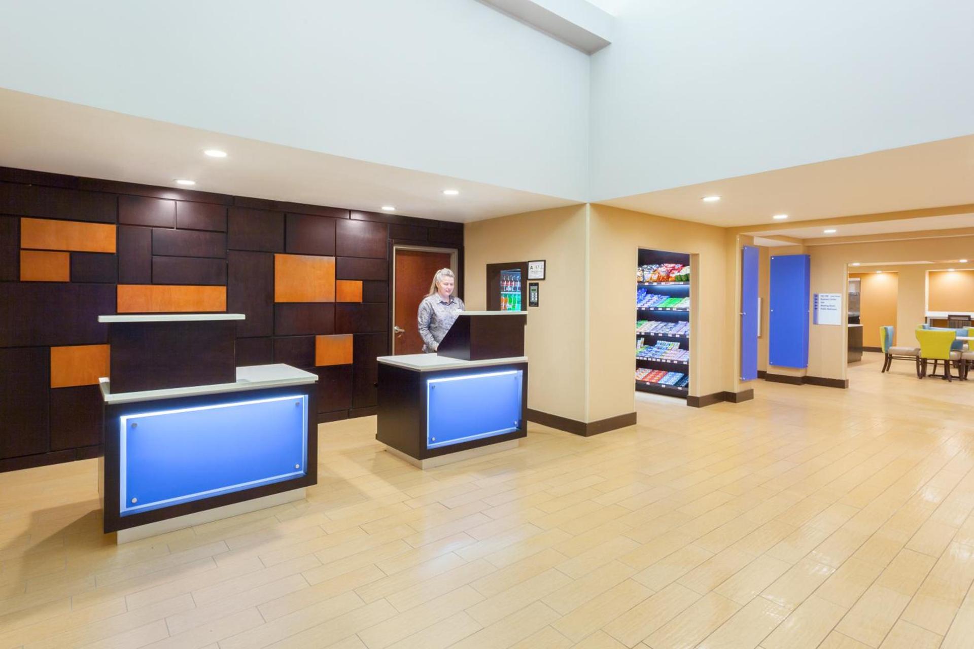 Holiday Inn Express Hotel & Suites Mebane by IHG photo 9