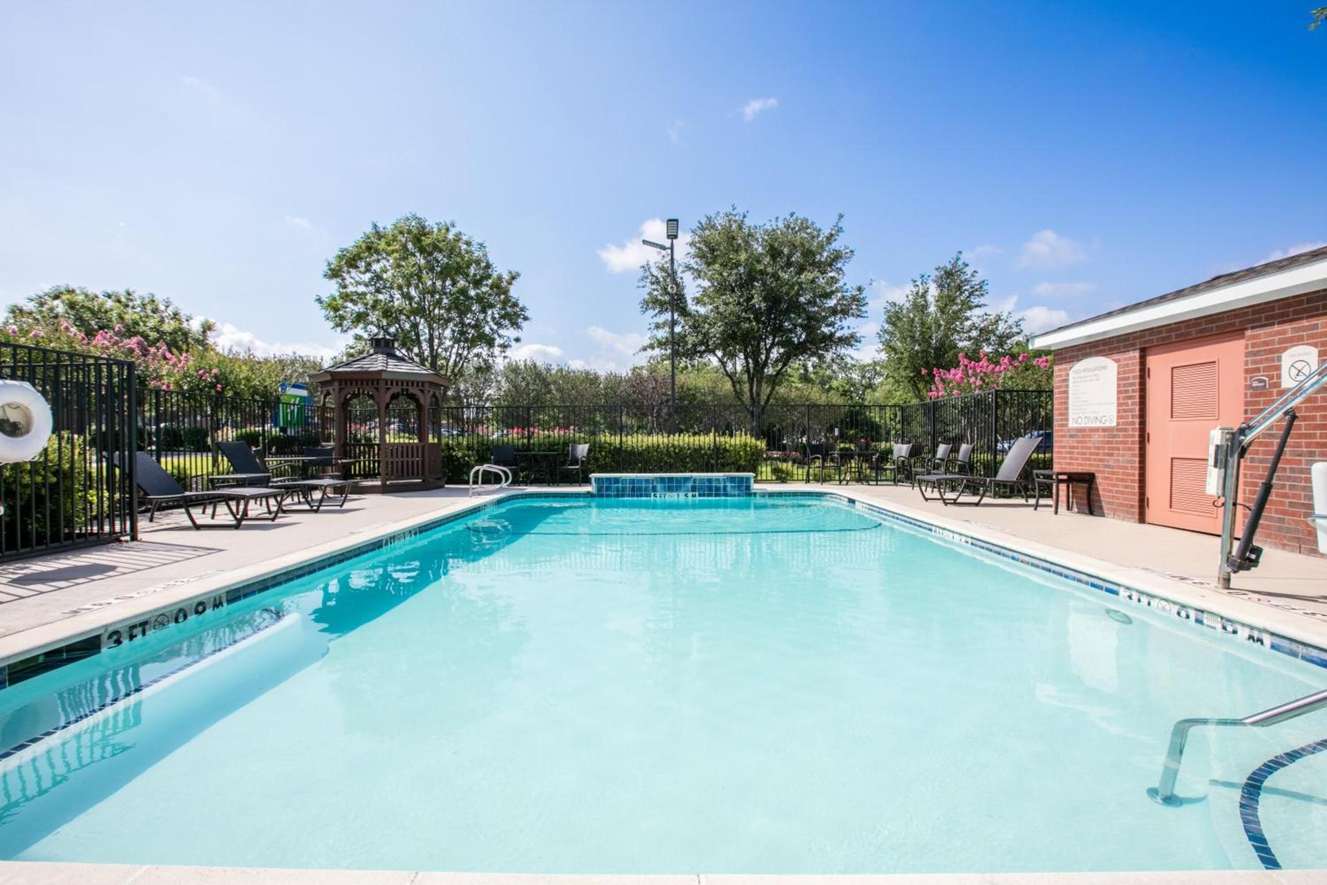 Holiday Inn Express Hotel & Suites Dallas - Grand Prairie I-20 by IHG photo 9