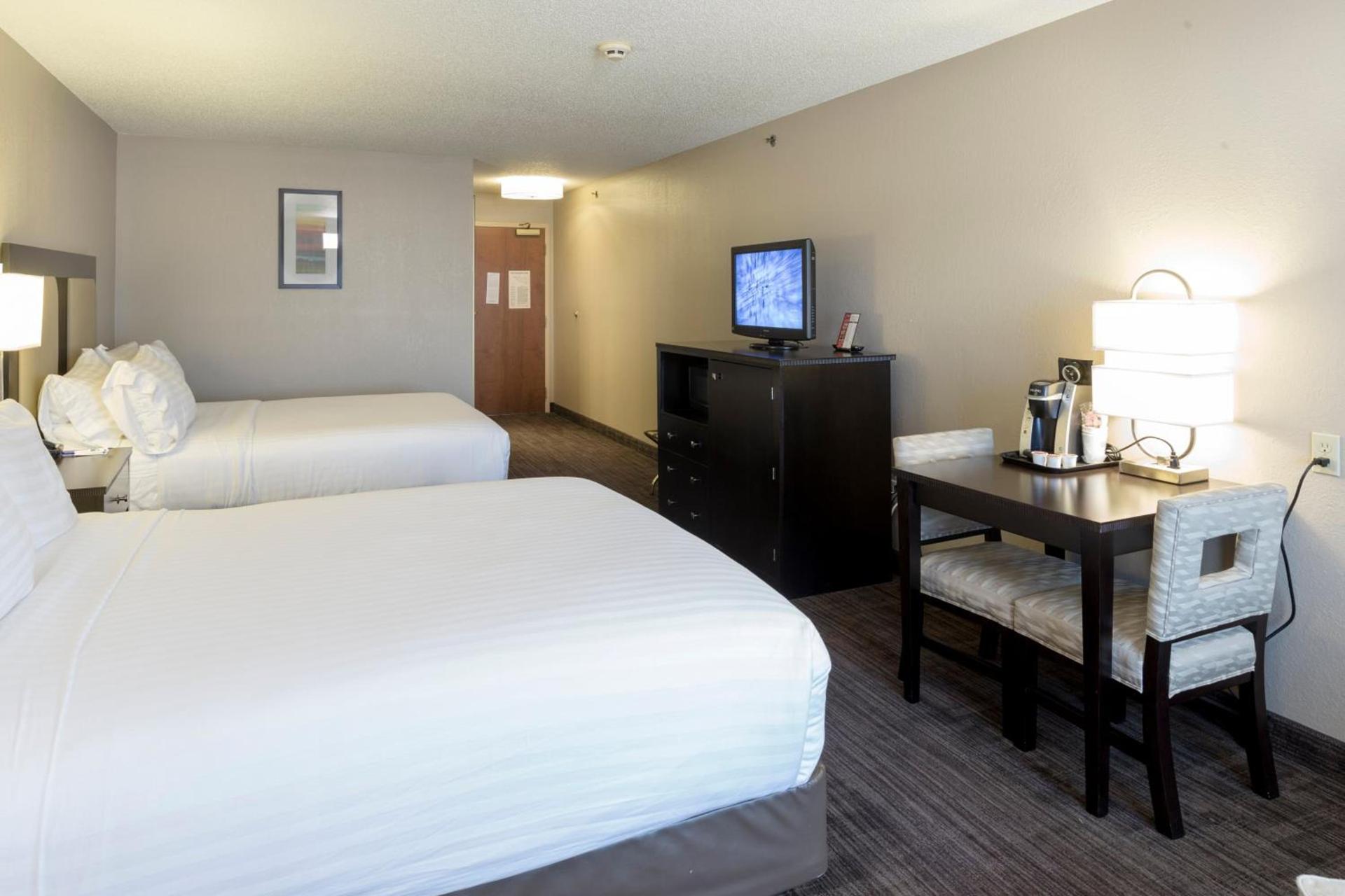 Holiday Inn Express Hotel & Suites-Saint Joseph by IHG photo 55