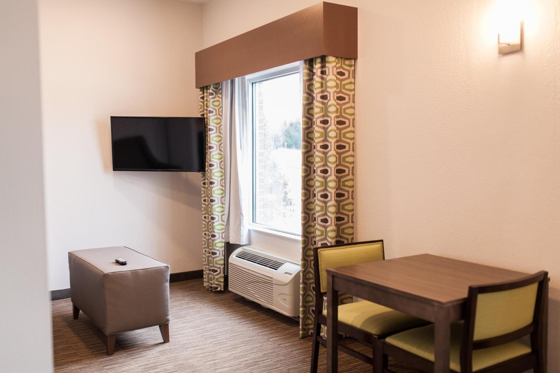 Holiday Inn Express & Suites Sweetwater by IHG photo 27
