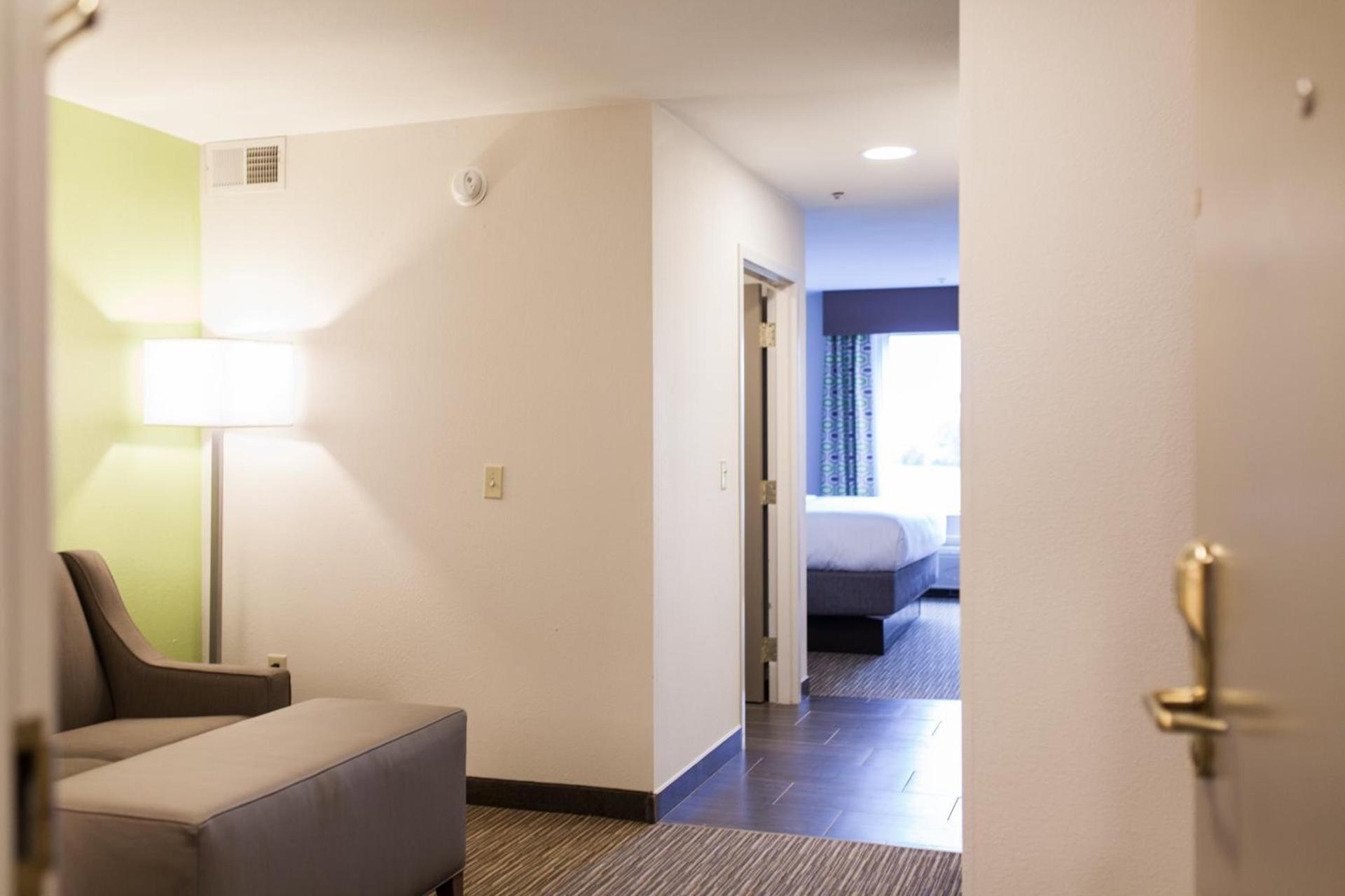 Holiday Inn Express & Suites Sweetwater by IHG photo 37